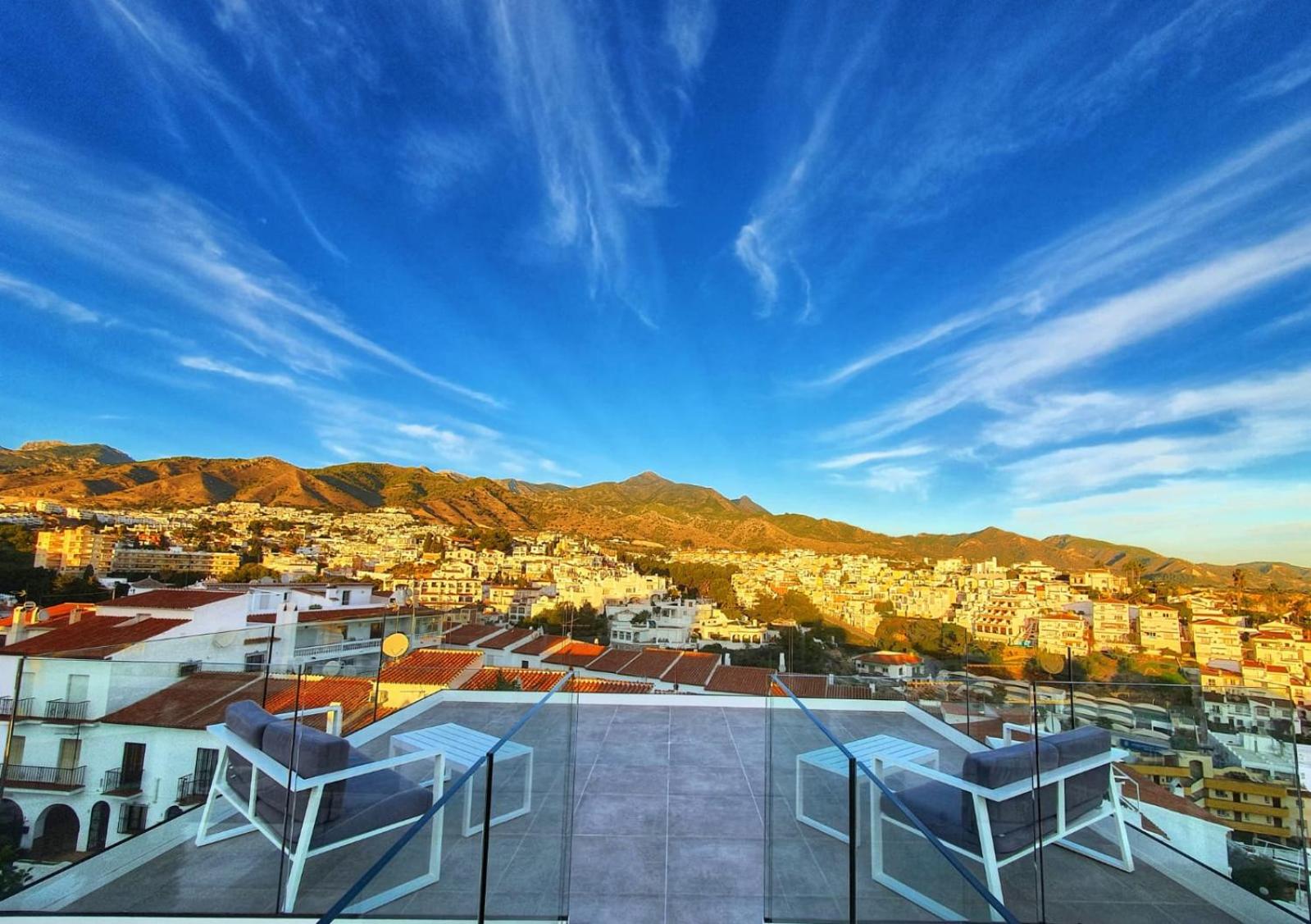 MB Hostels Premium ECO - Adults Recommended en Nerja — roof