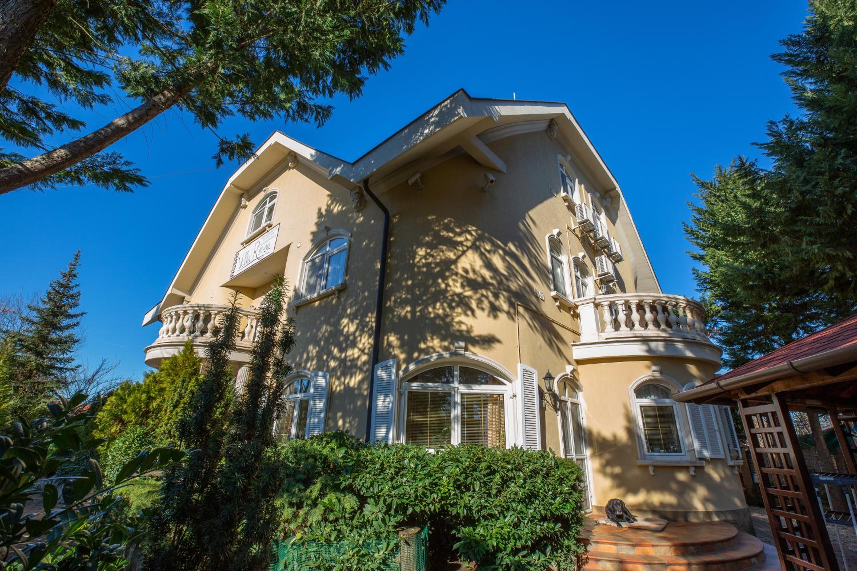 Hotel Villa Rosa - Image 1