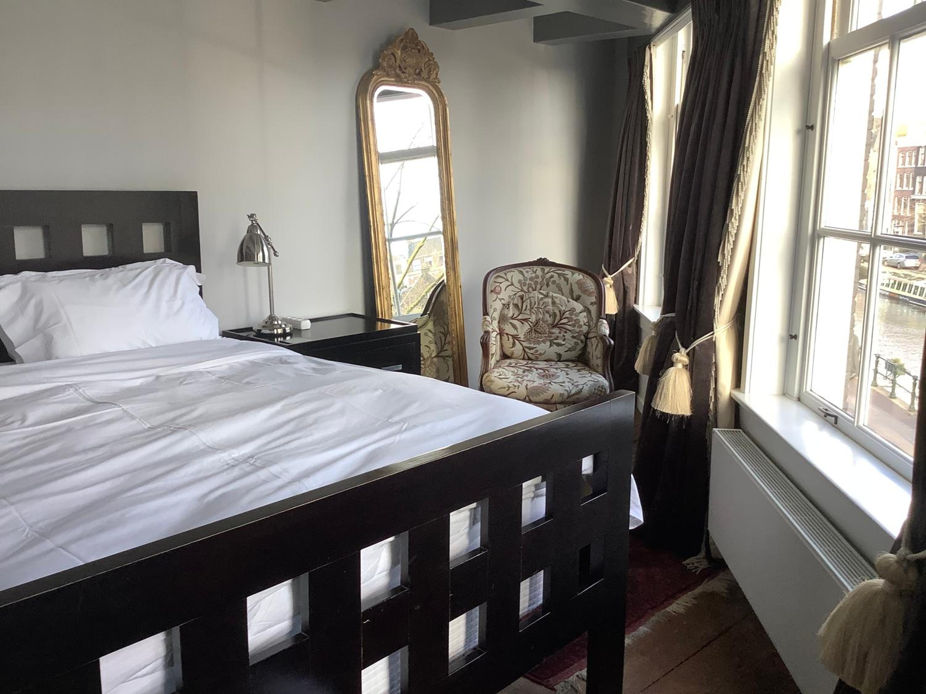 Former Rembrandt workshop two bedroom B&B