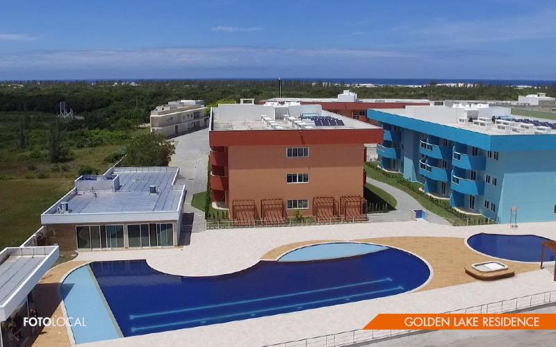 Flat com praia privativa e lazer total em Arraial