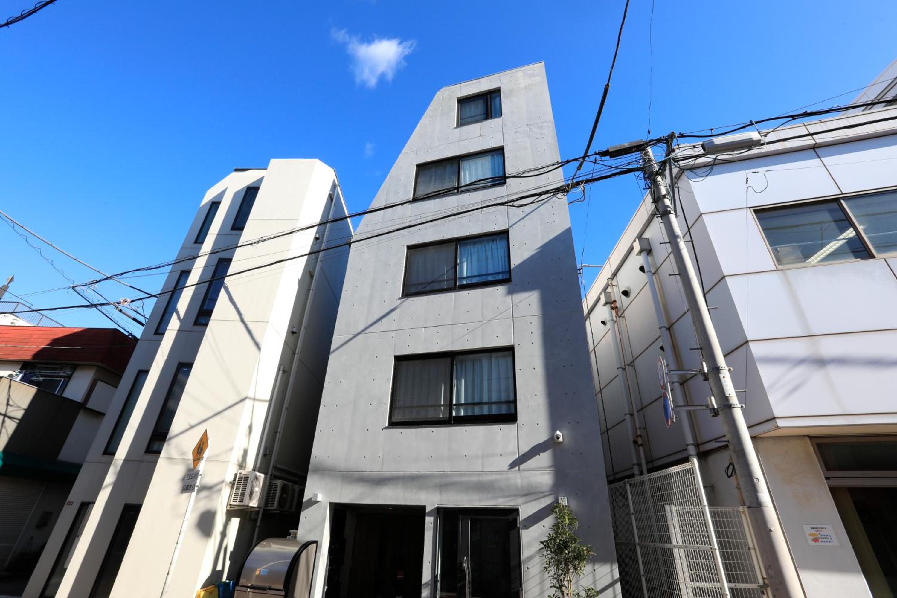 Laffitte Tokyo WEST