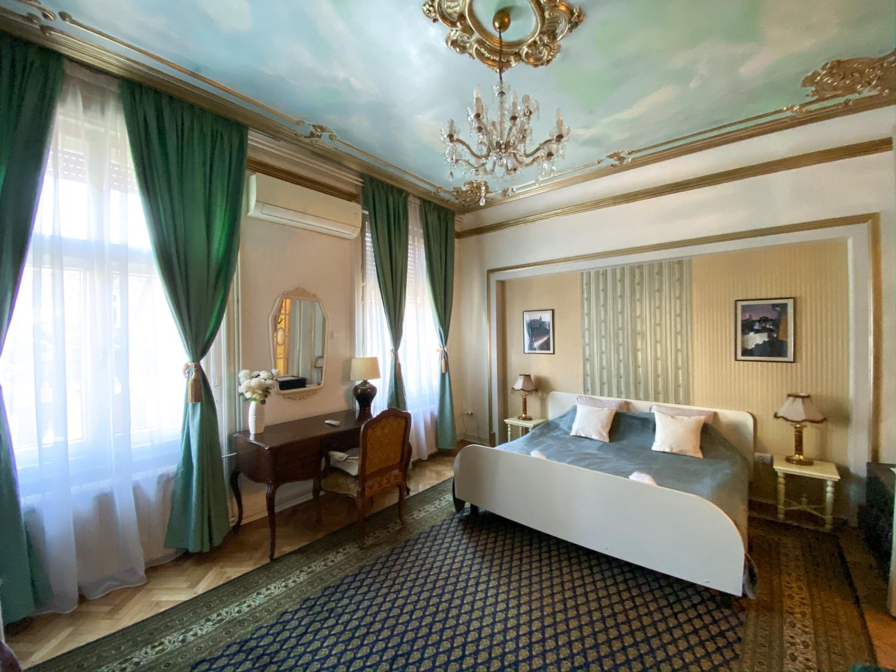 Apartments HOUSE OF THE GREATS Skadarlija view 4