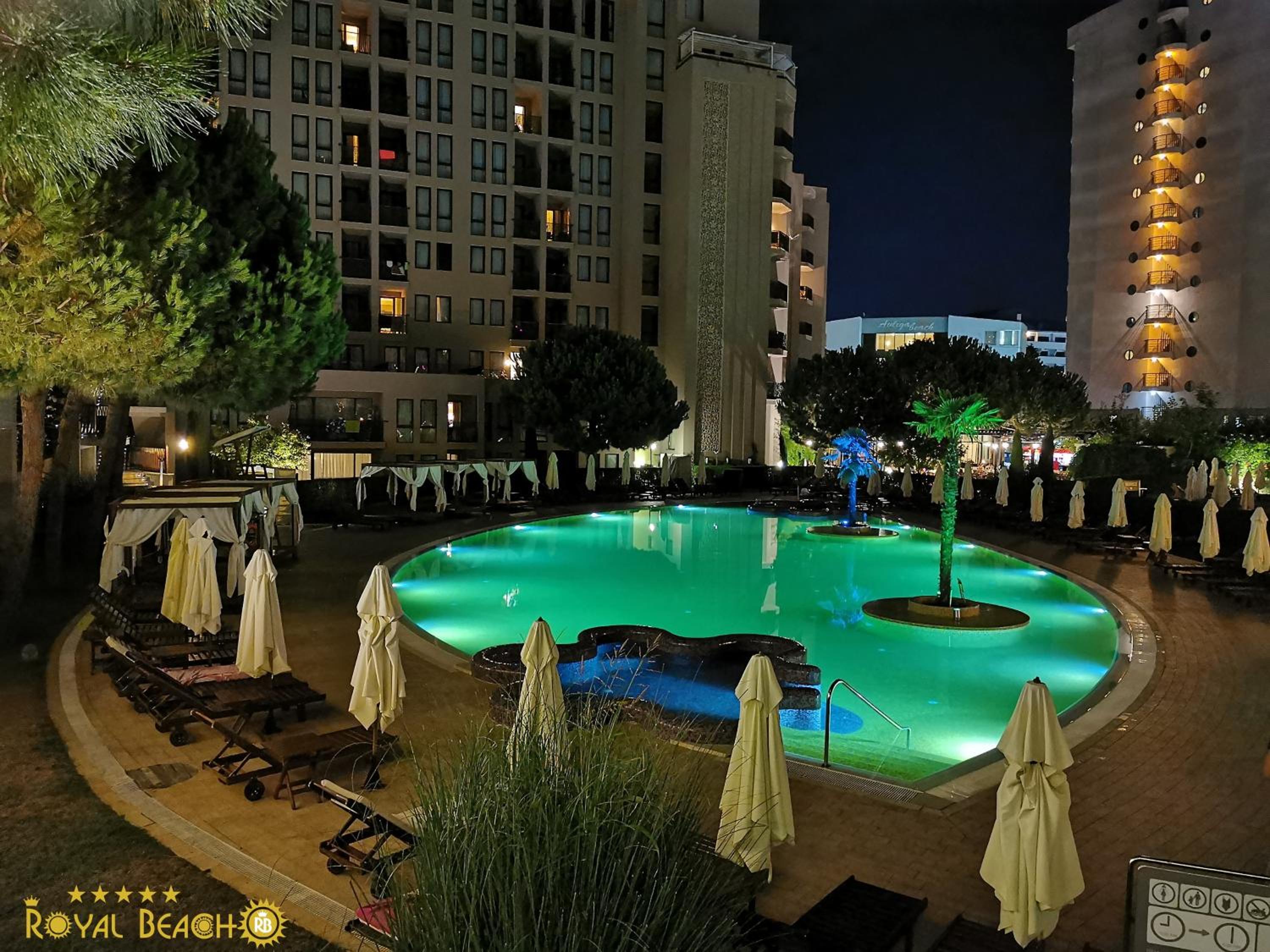 ROYAL BEACH HOTEL apartment