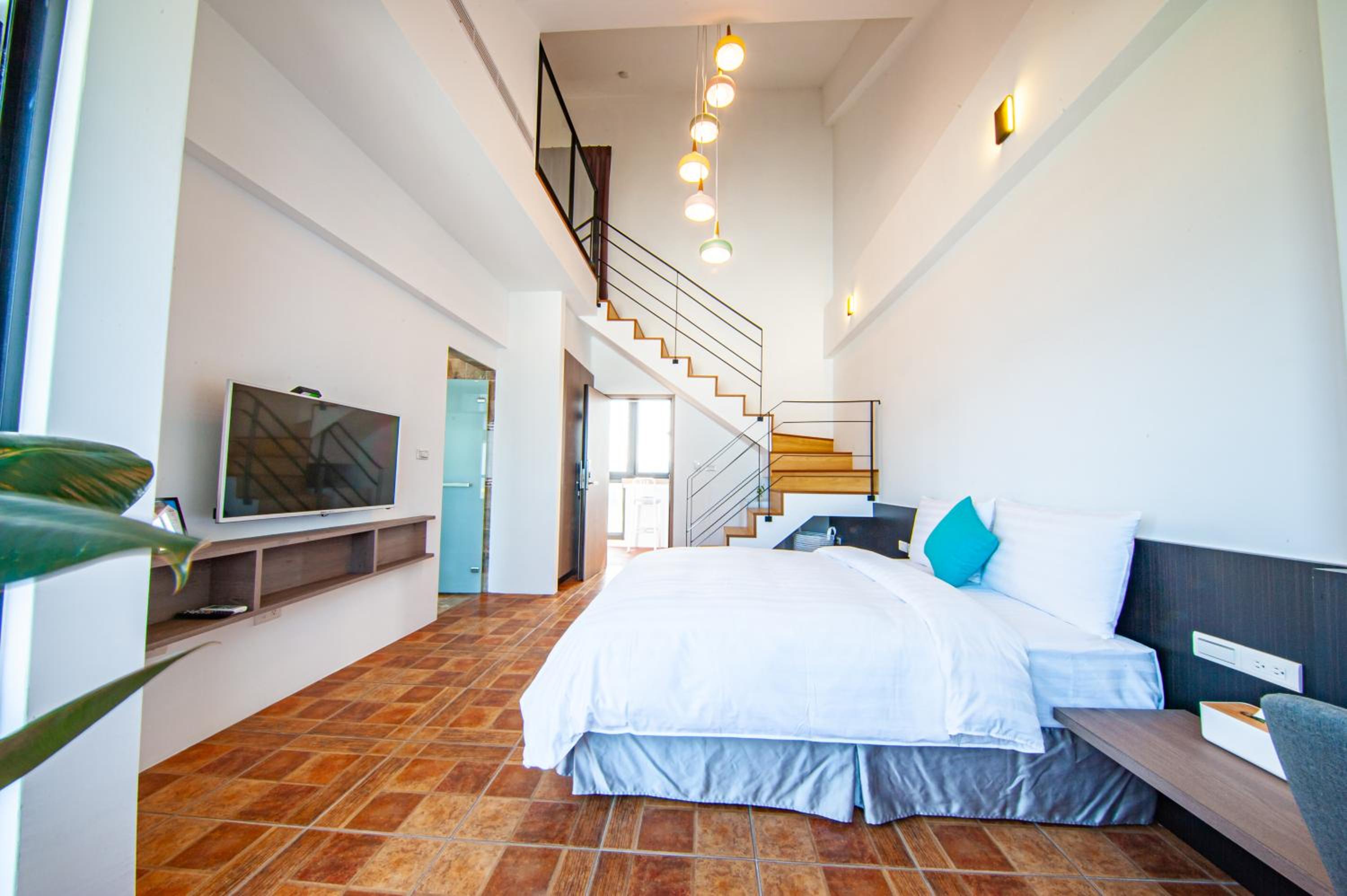 Photo 77