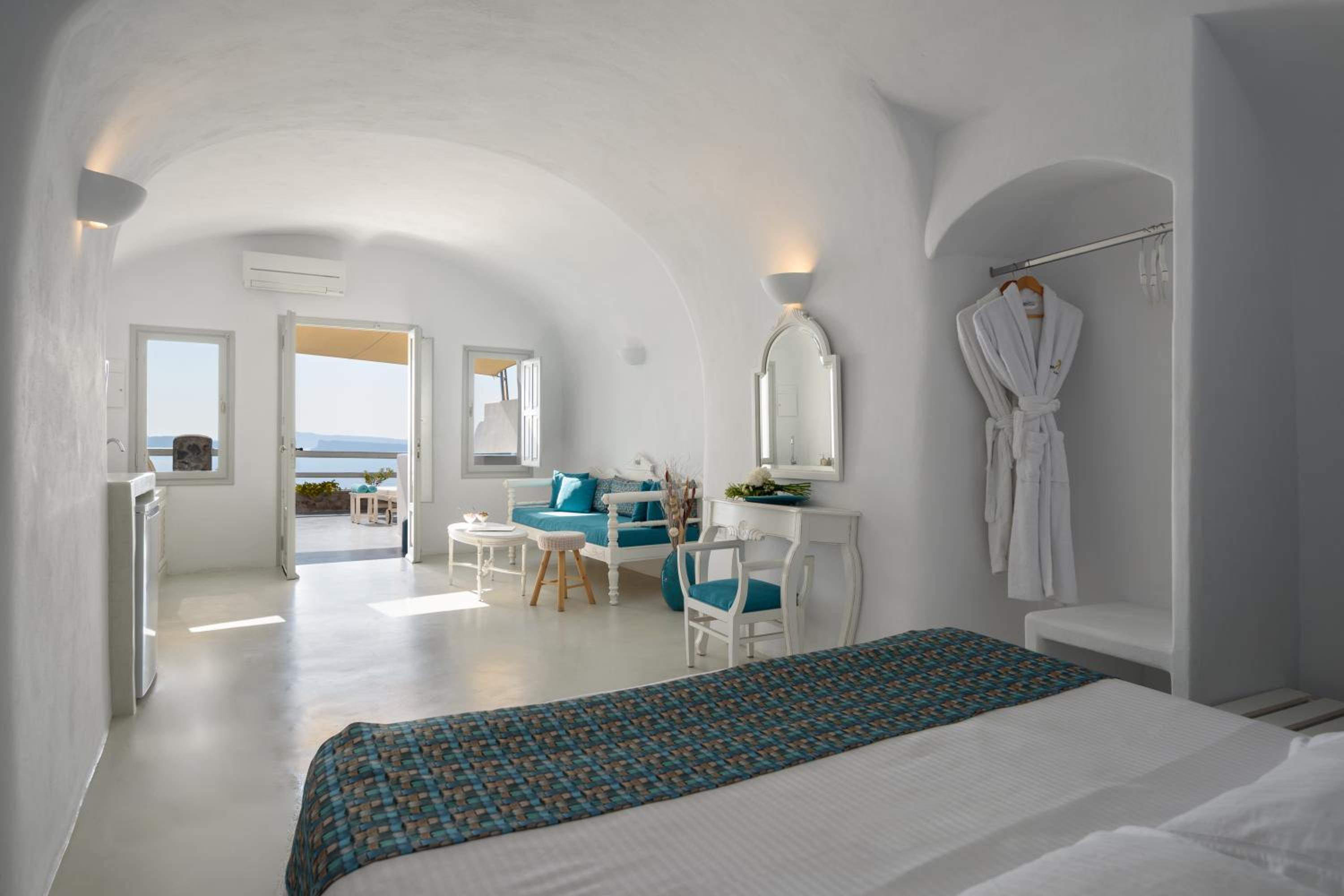 Oia Vacations - Thirea Suites - Property Image 34