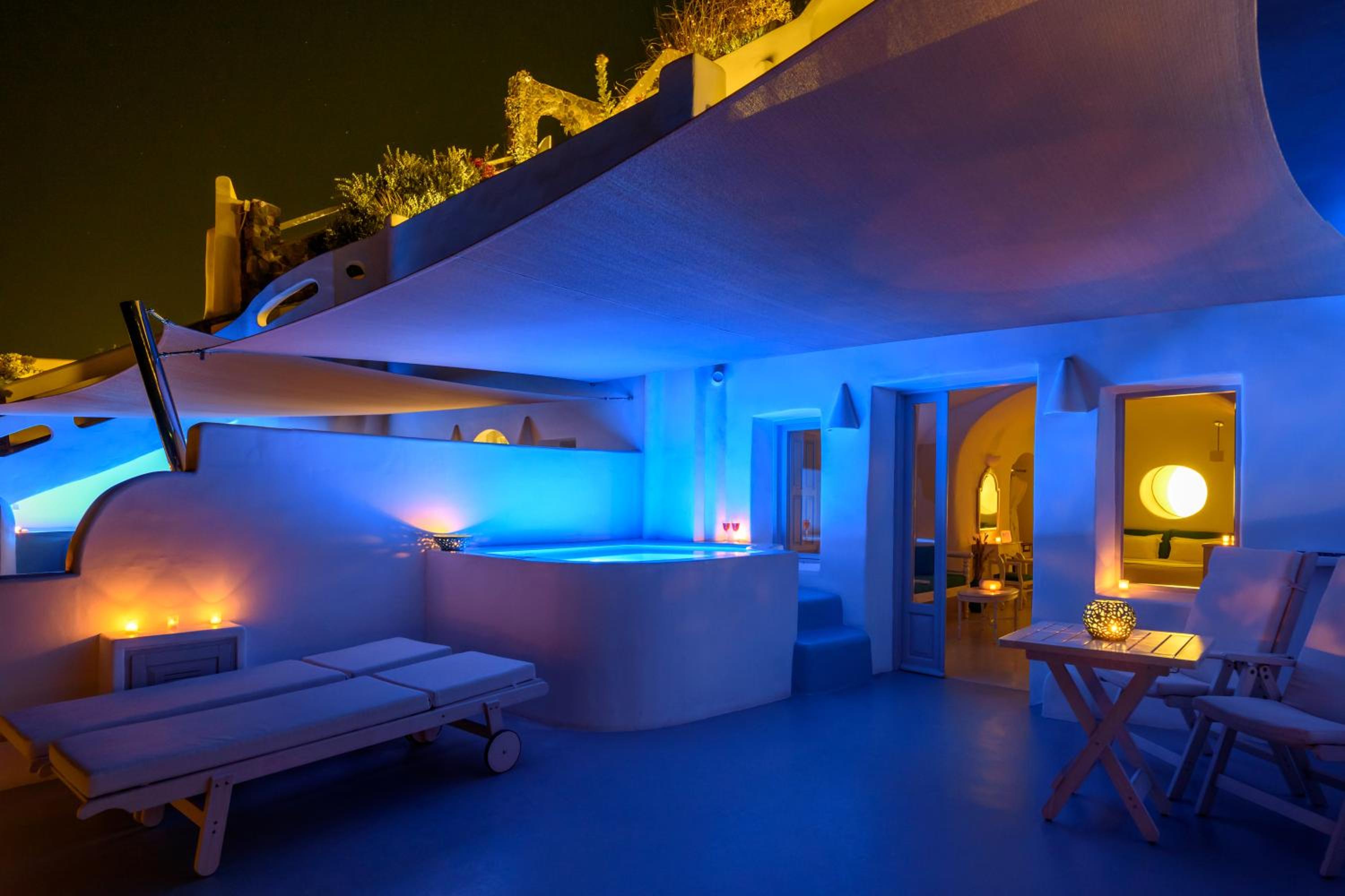 Oia Vacations - Thirea Suites - Property Image 2