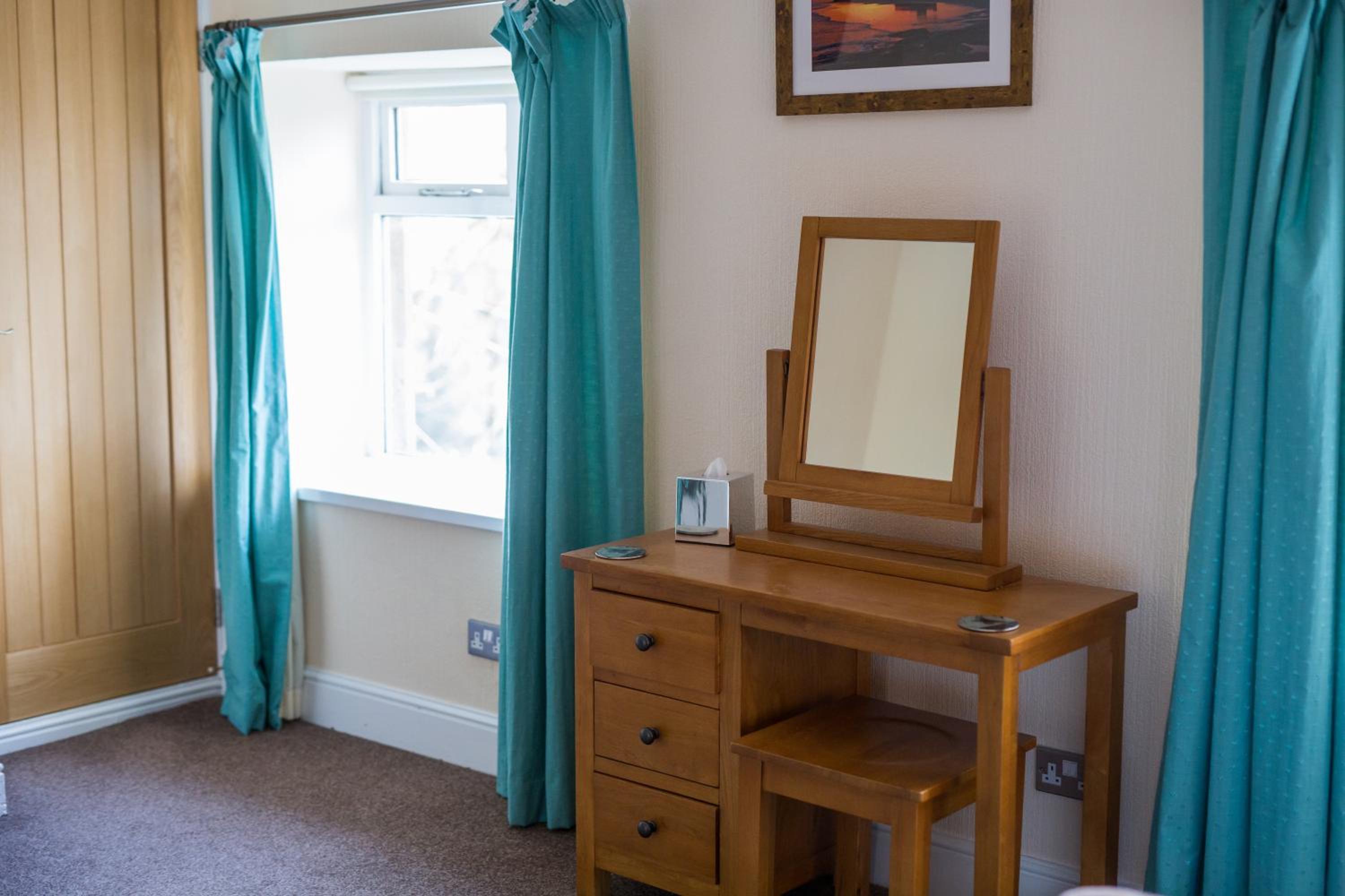 Host & Stay - Tulip Cottage view 4