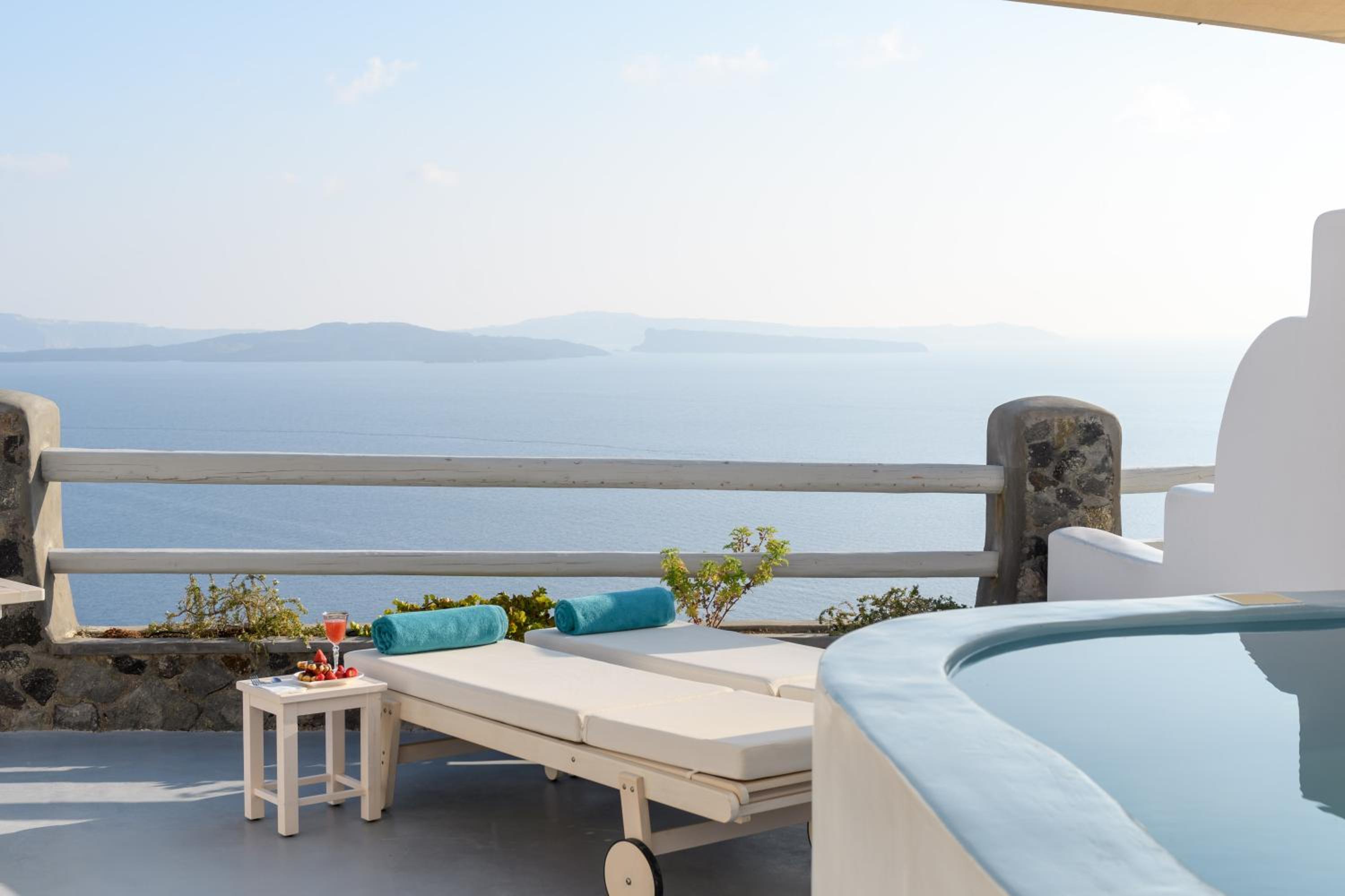 Oia Vacations - Thirea Suites - Property Image 12