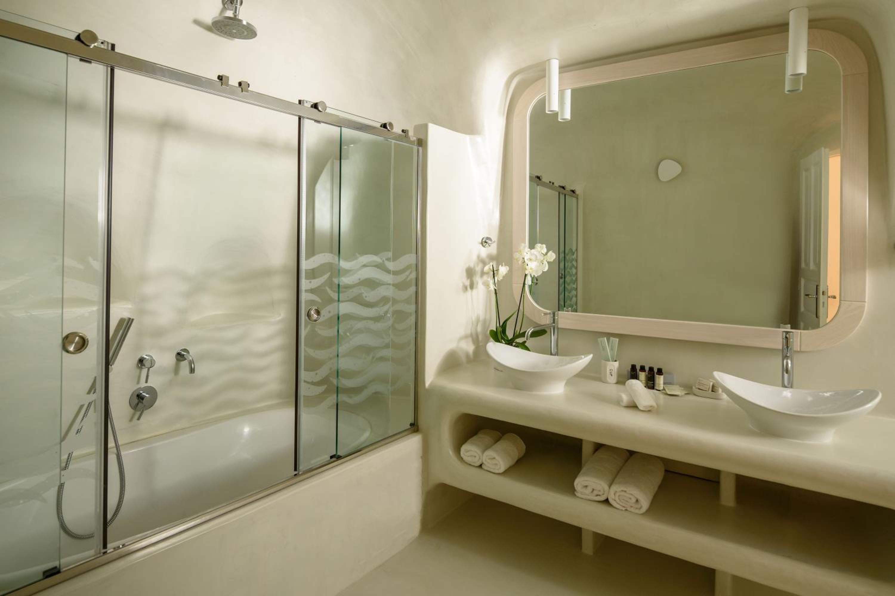 Oia Vacations - Thirea Suites - Property Image 43