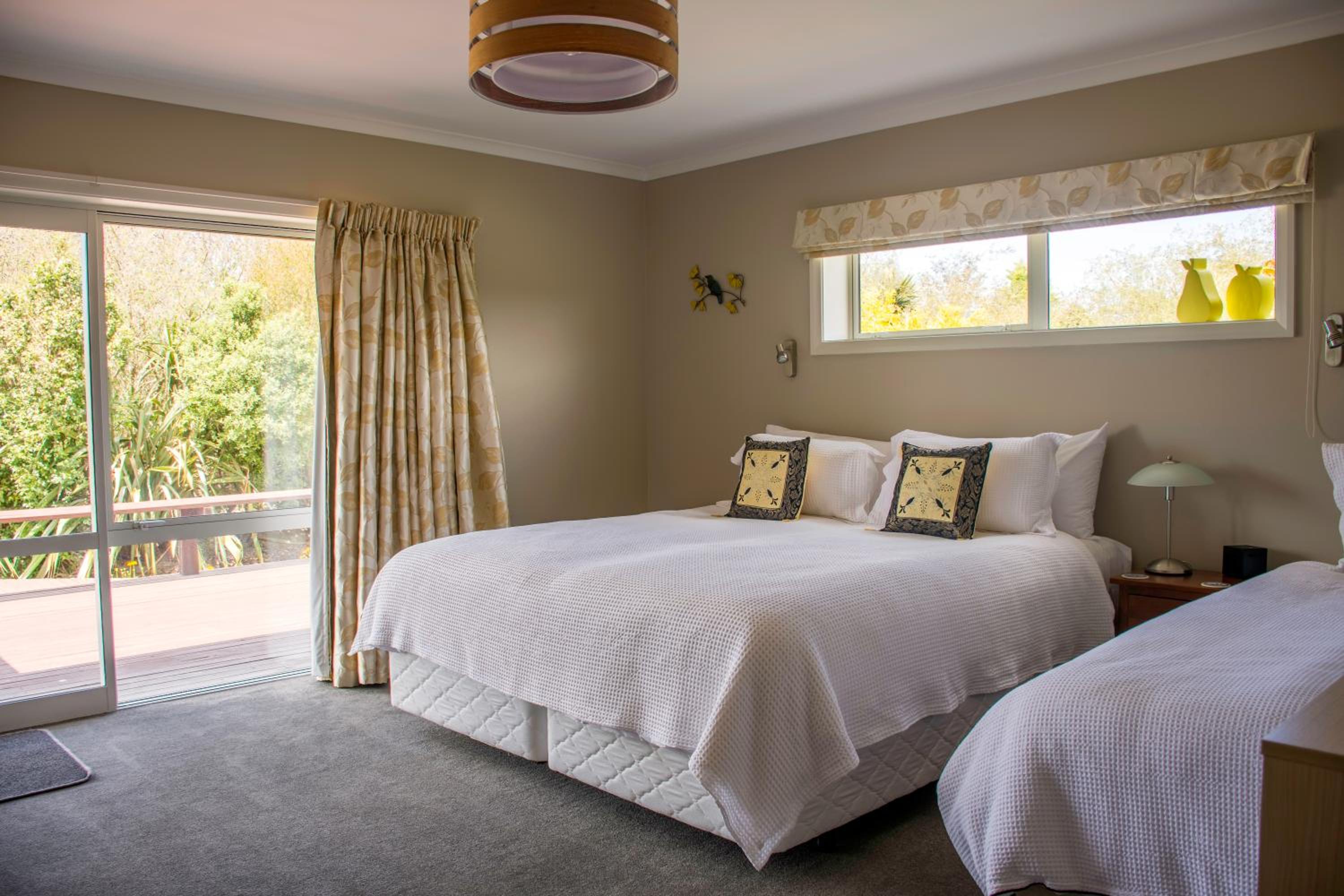 Ribbonwood Country House