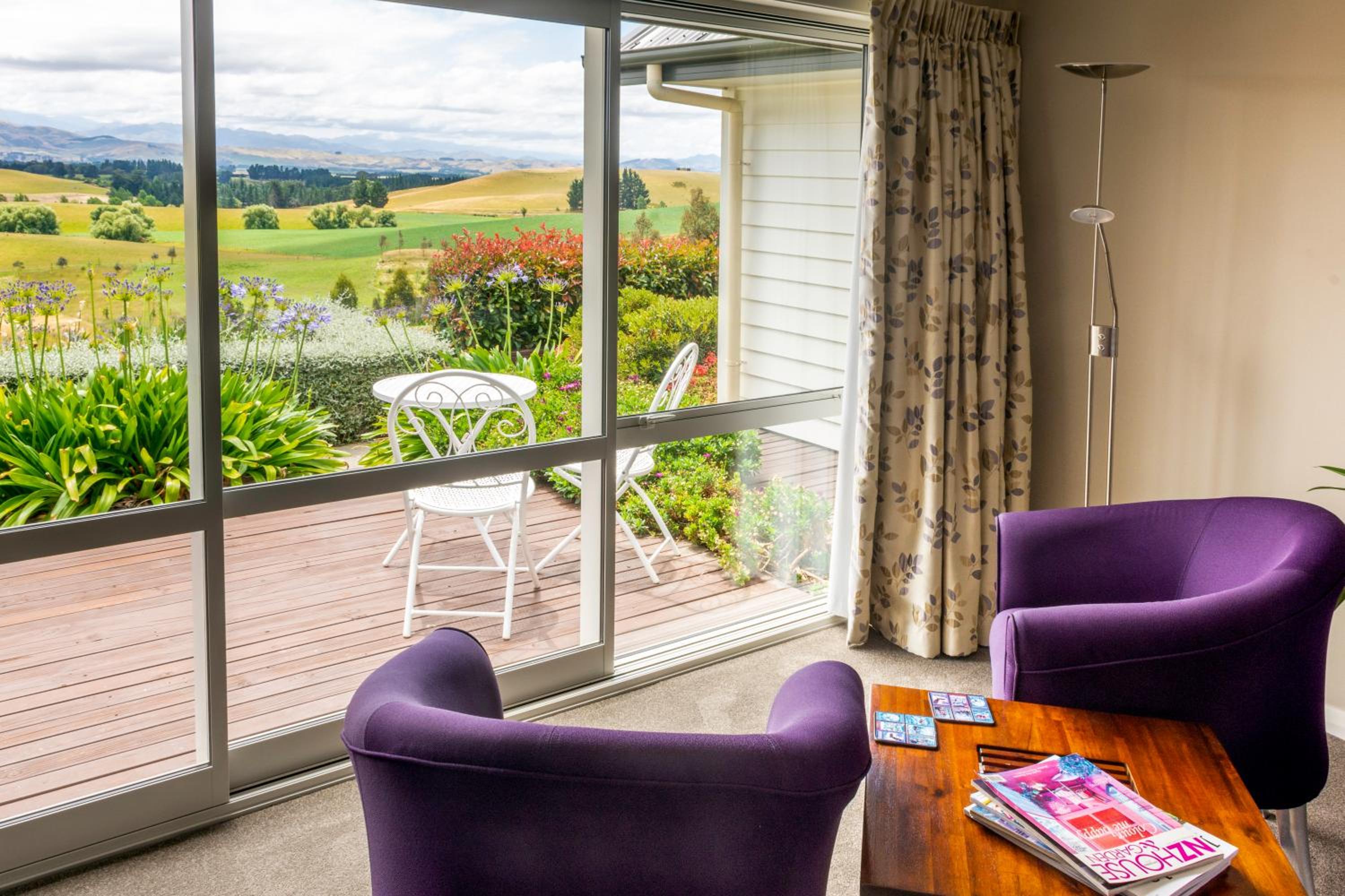 Ribbonwood Country House
