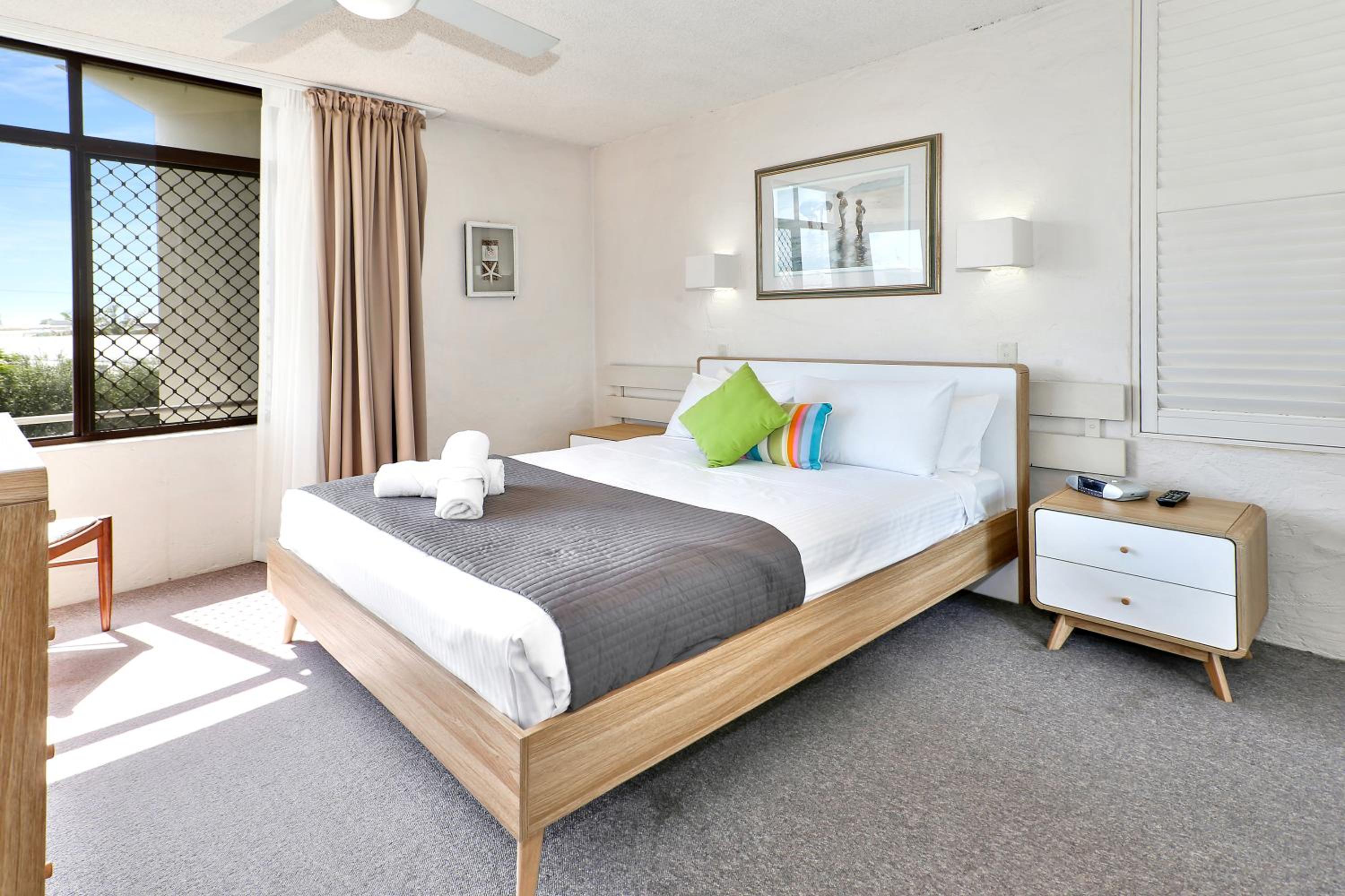 Warroo Apartments