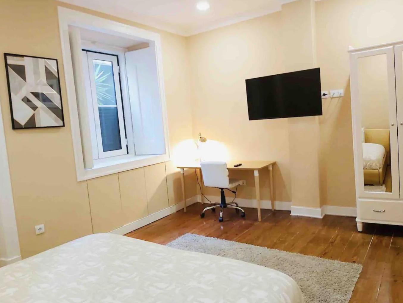 Charming 4 bedroom apartment in Chiado view 4