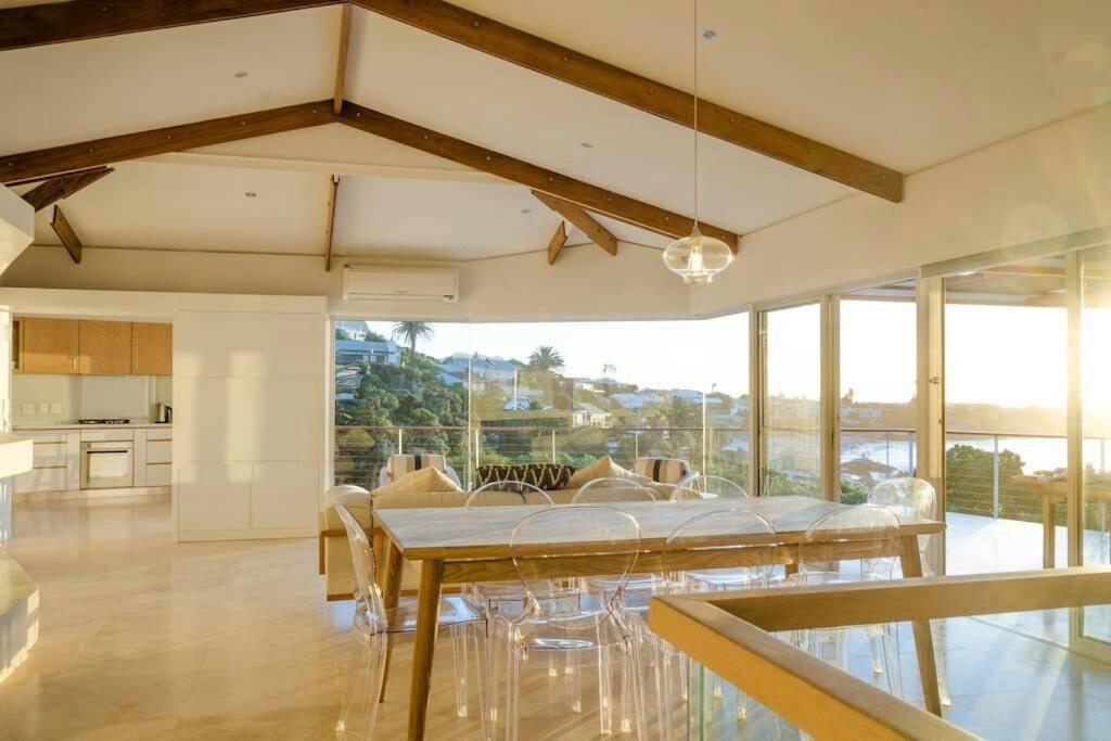Clifton 3rd Beach house - Breathtakingly Beautiful Views!