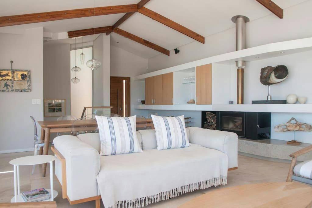 Clifton 3rd Beach house - Breathtakingly Beautiful Views!