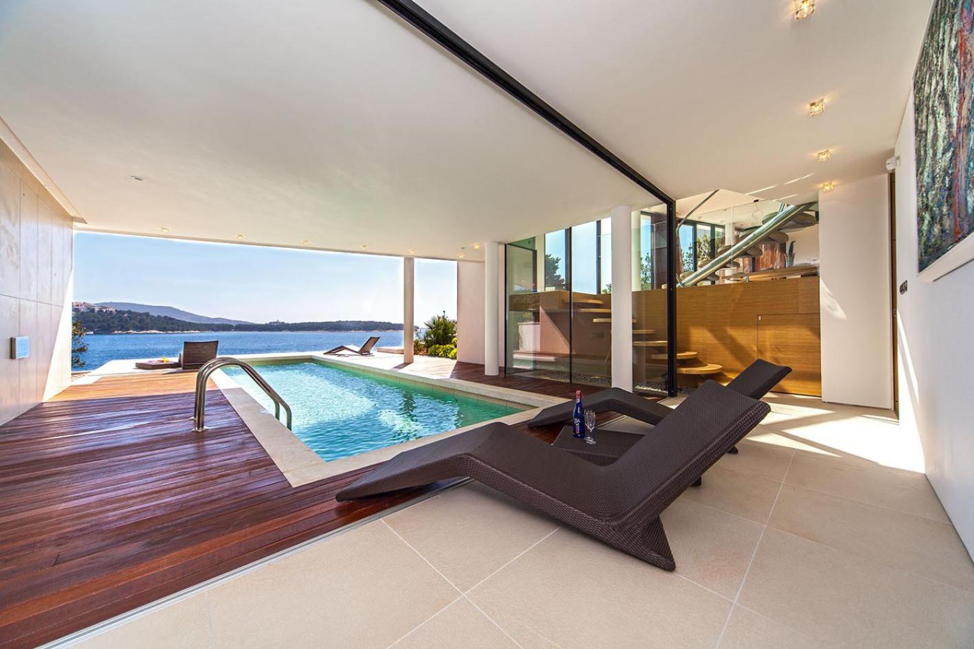 Golden Rays Luxury Villas & Apartments