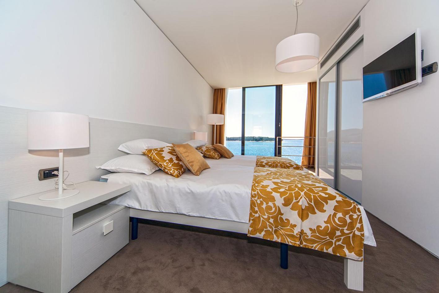 Golden Rays Luxury Villas & Apartments