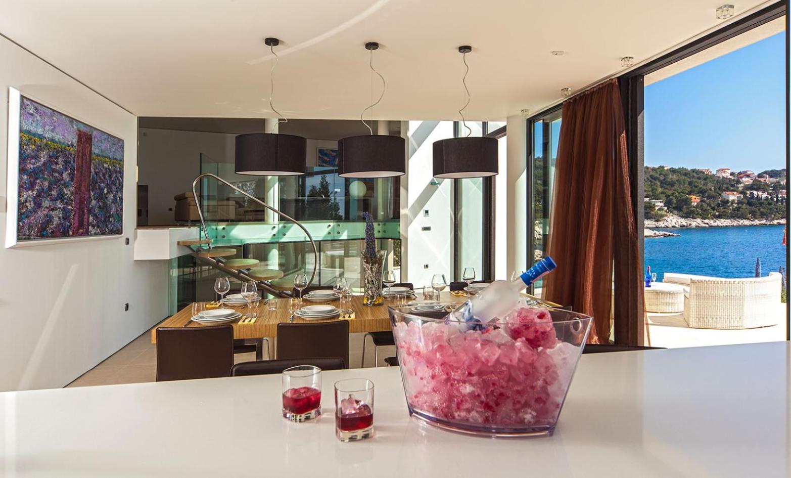 Golden Rays Luxury Villas & Apartments