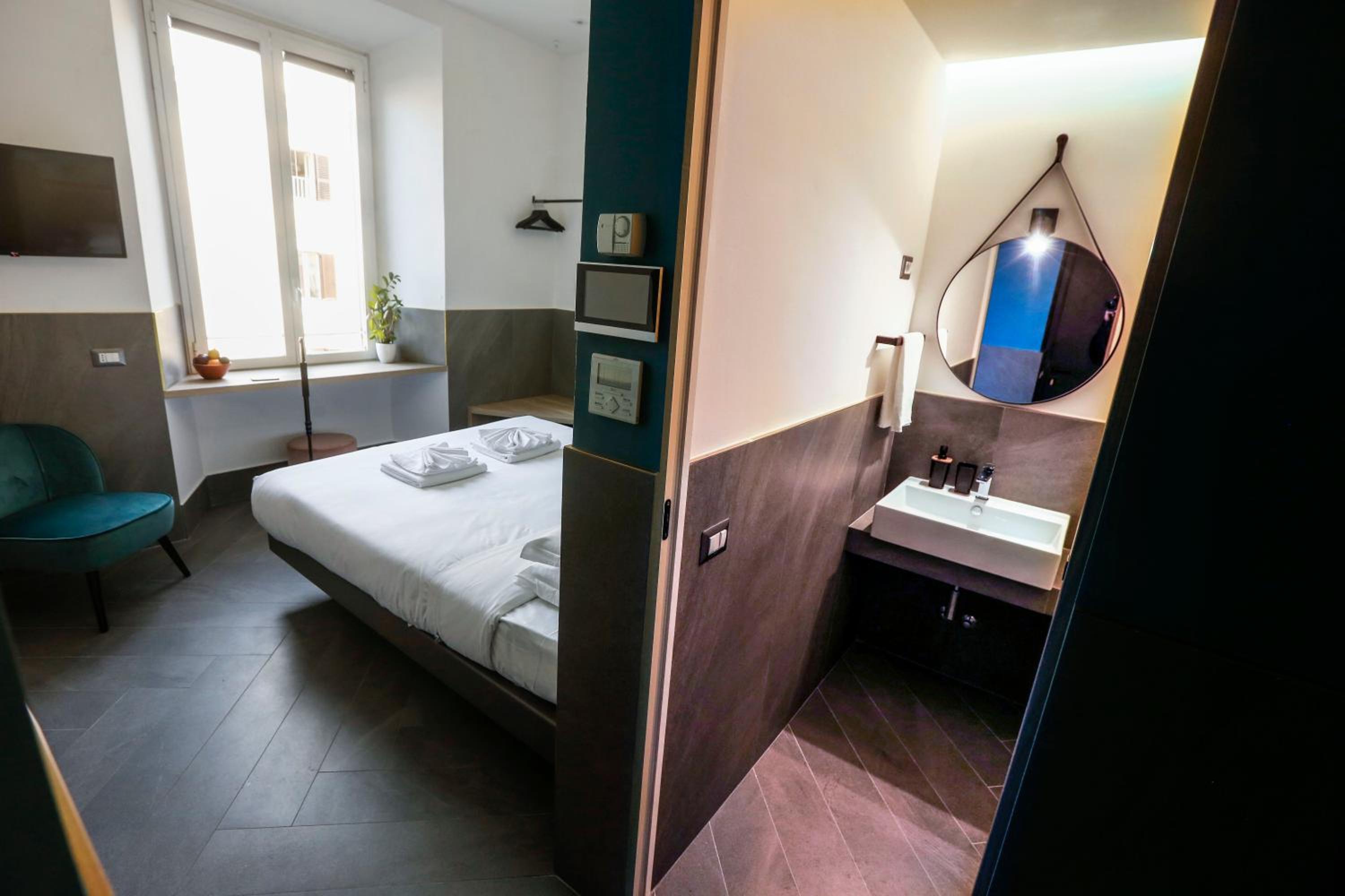 hotel room