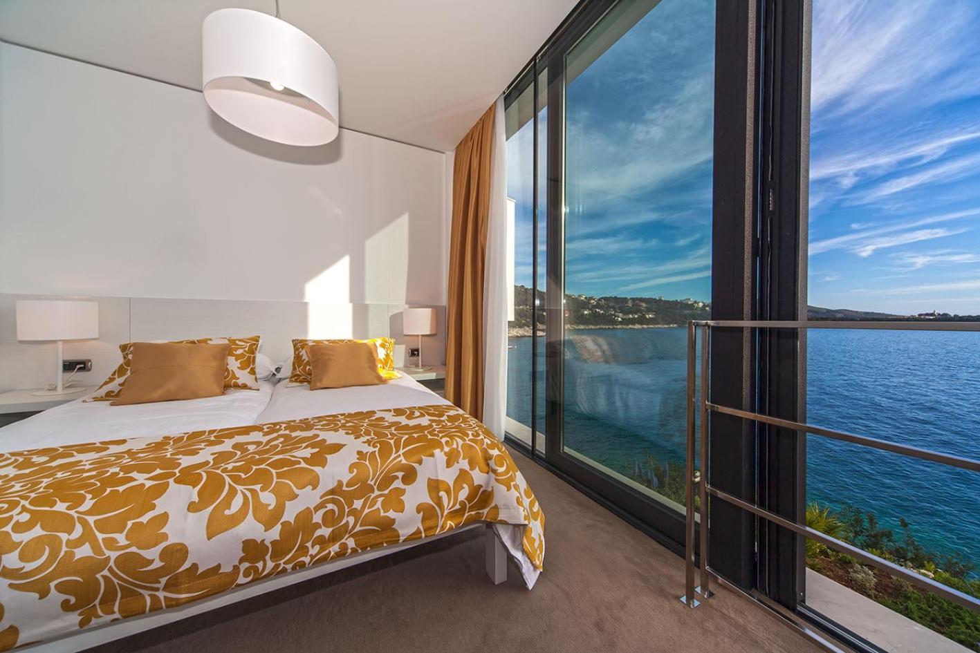 Golden Rays Luxury Villas & Apartments