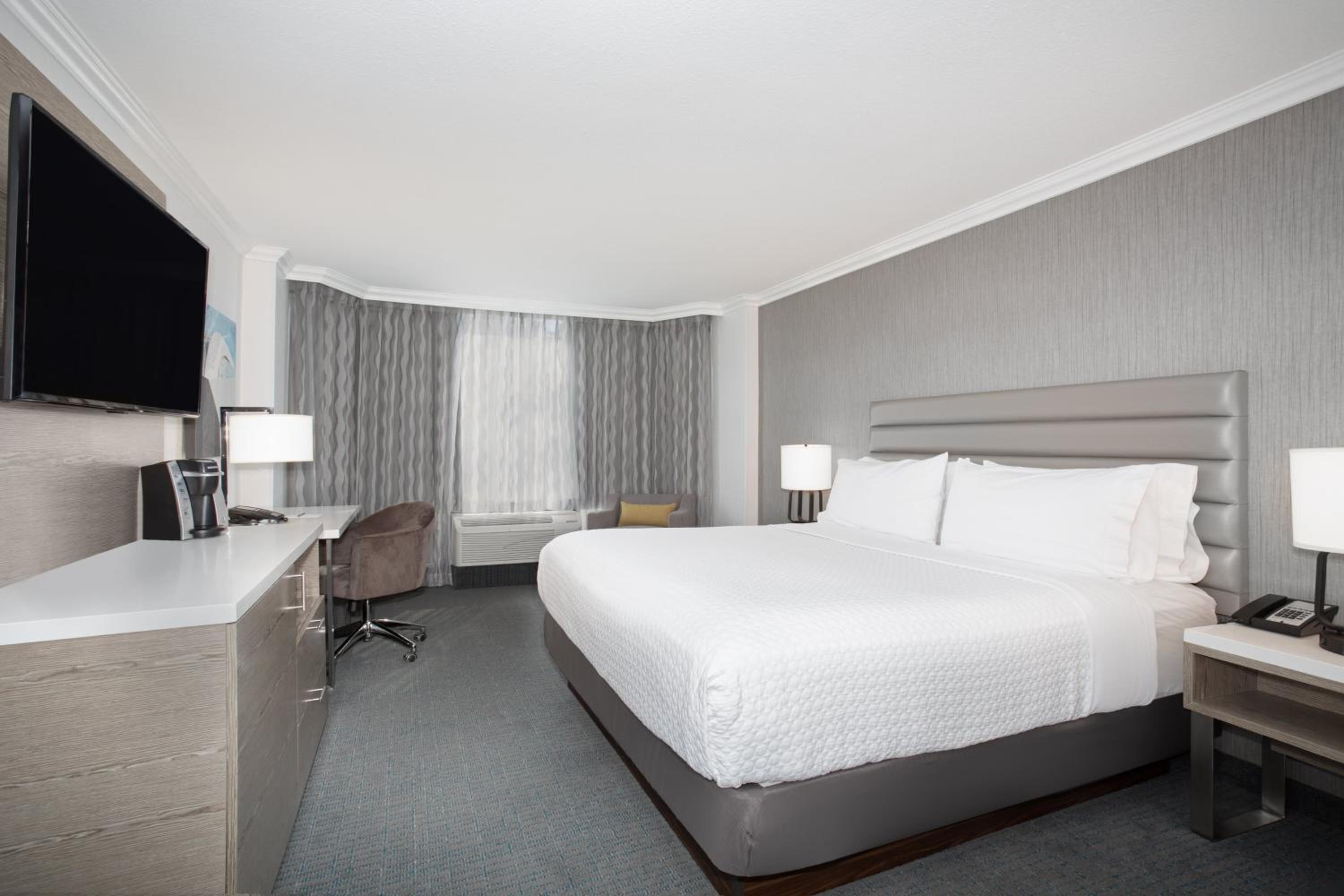 Crowne Plaza Costa Mesa Orange County, an IHG Hotel - Property Image 25
