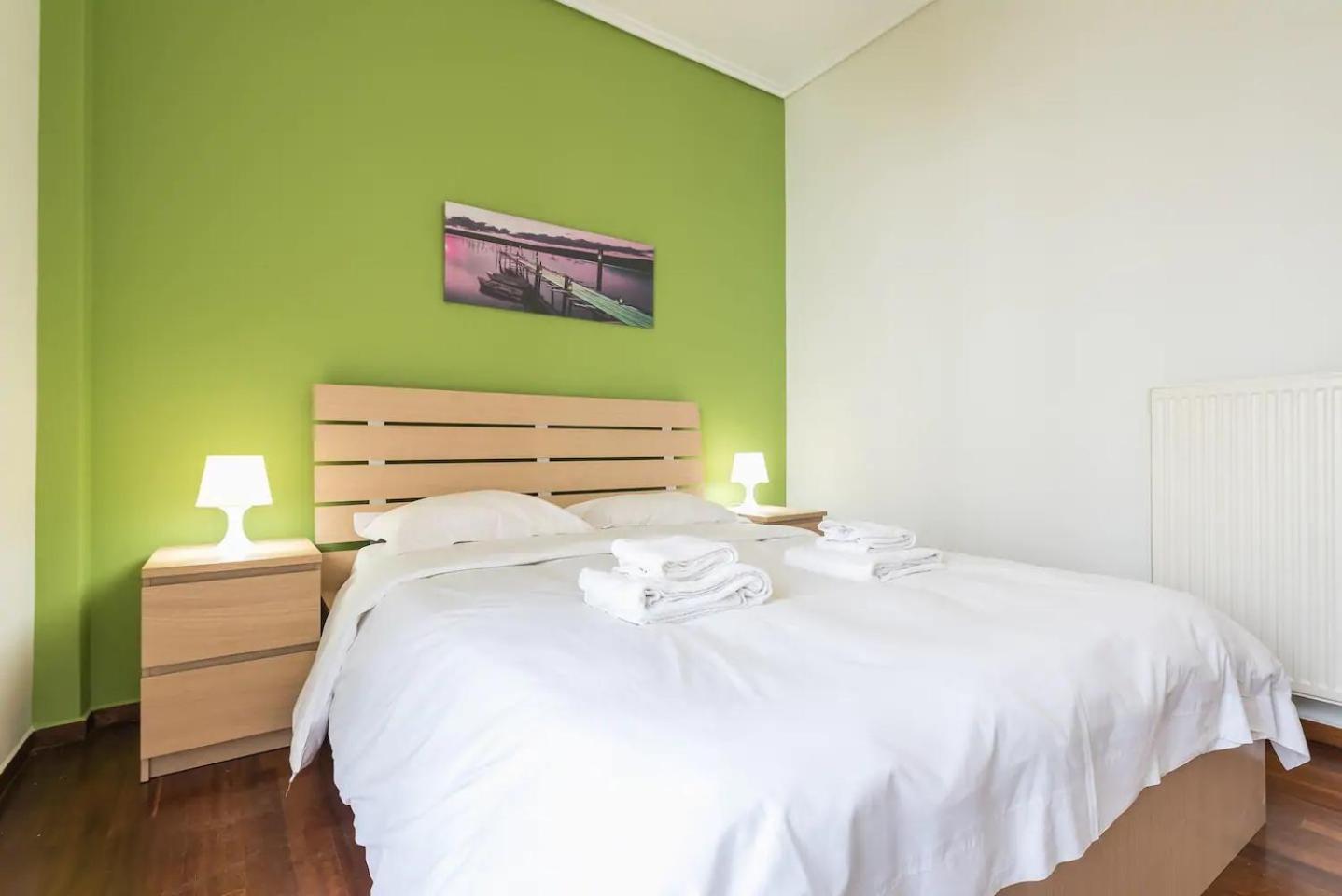 Glyfada Glass-Walled Designed Apt 1Gbps