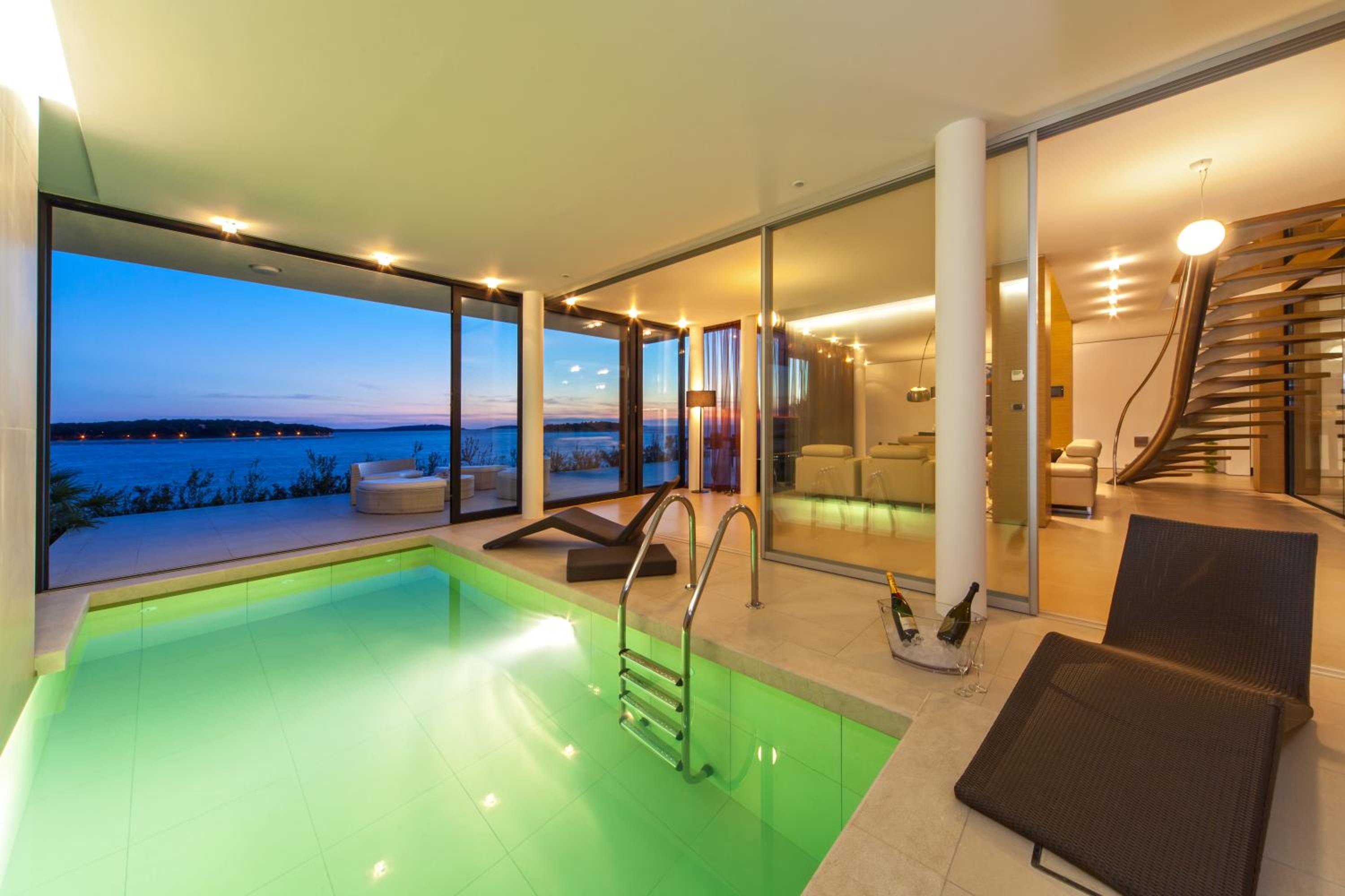 Golden Rays Luxury Villas & Apartments