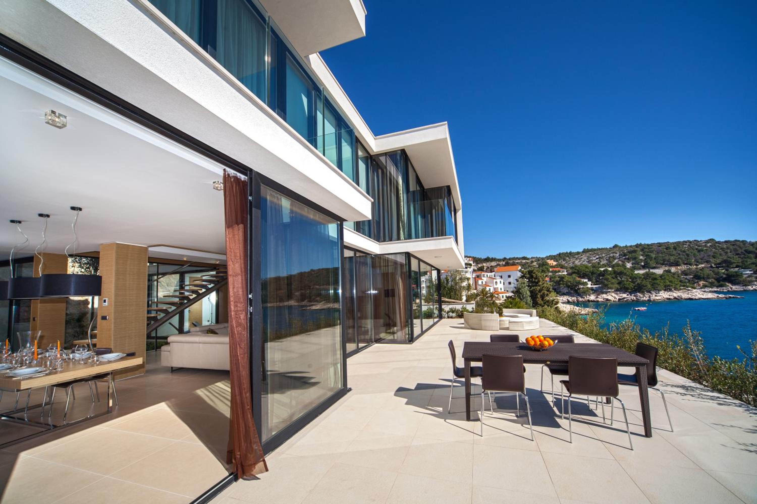 Golden Rays Luxury Villas & Apartments