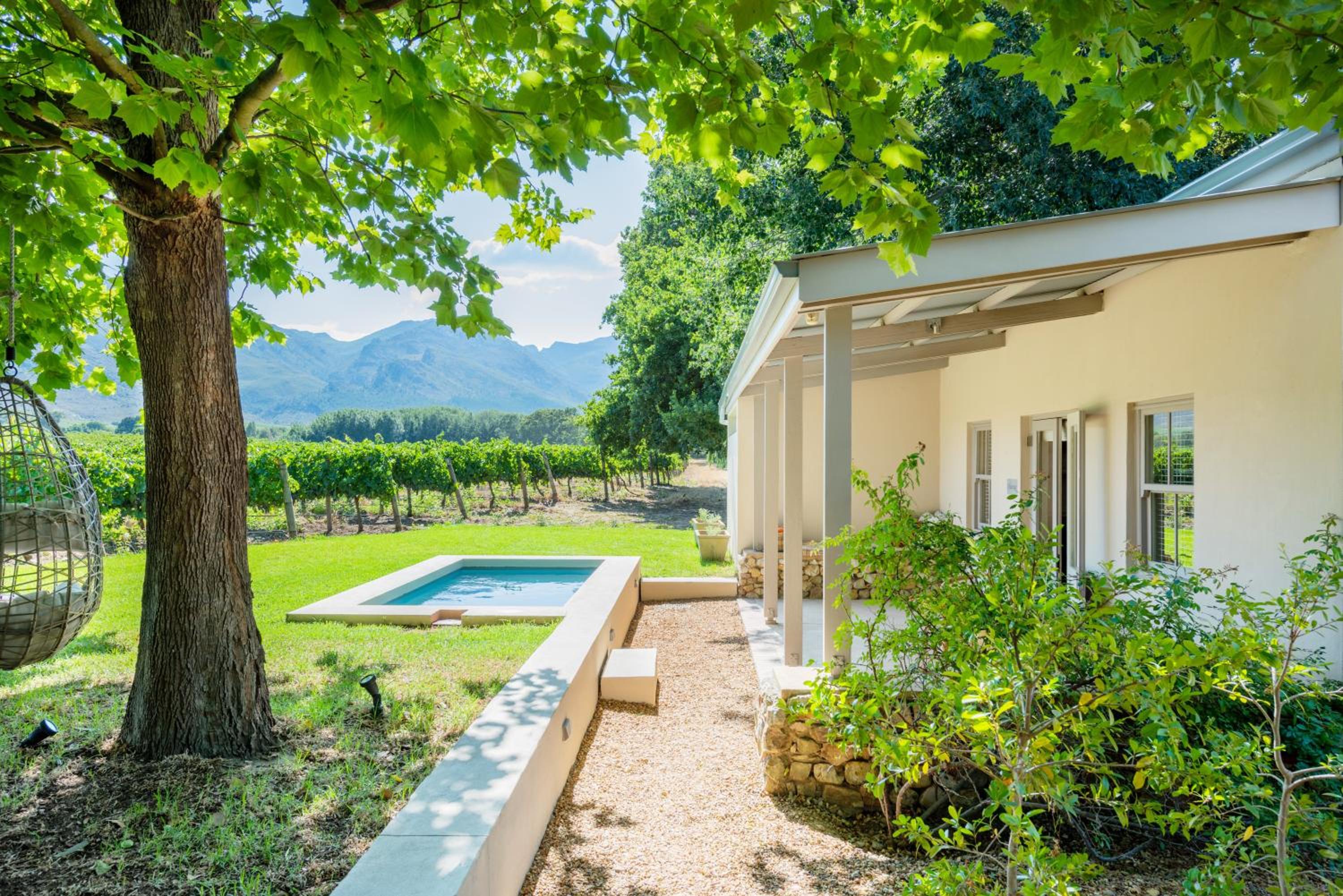 La Chataigne Wines & Guest Cottages
