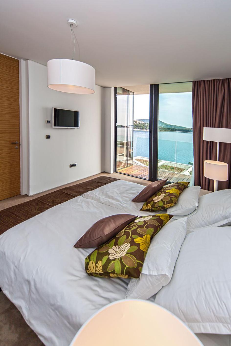 Golden Rays Luxury Villas & Apartments