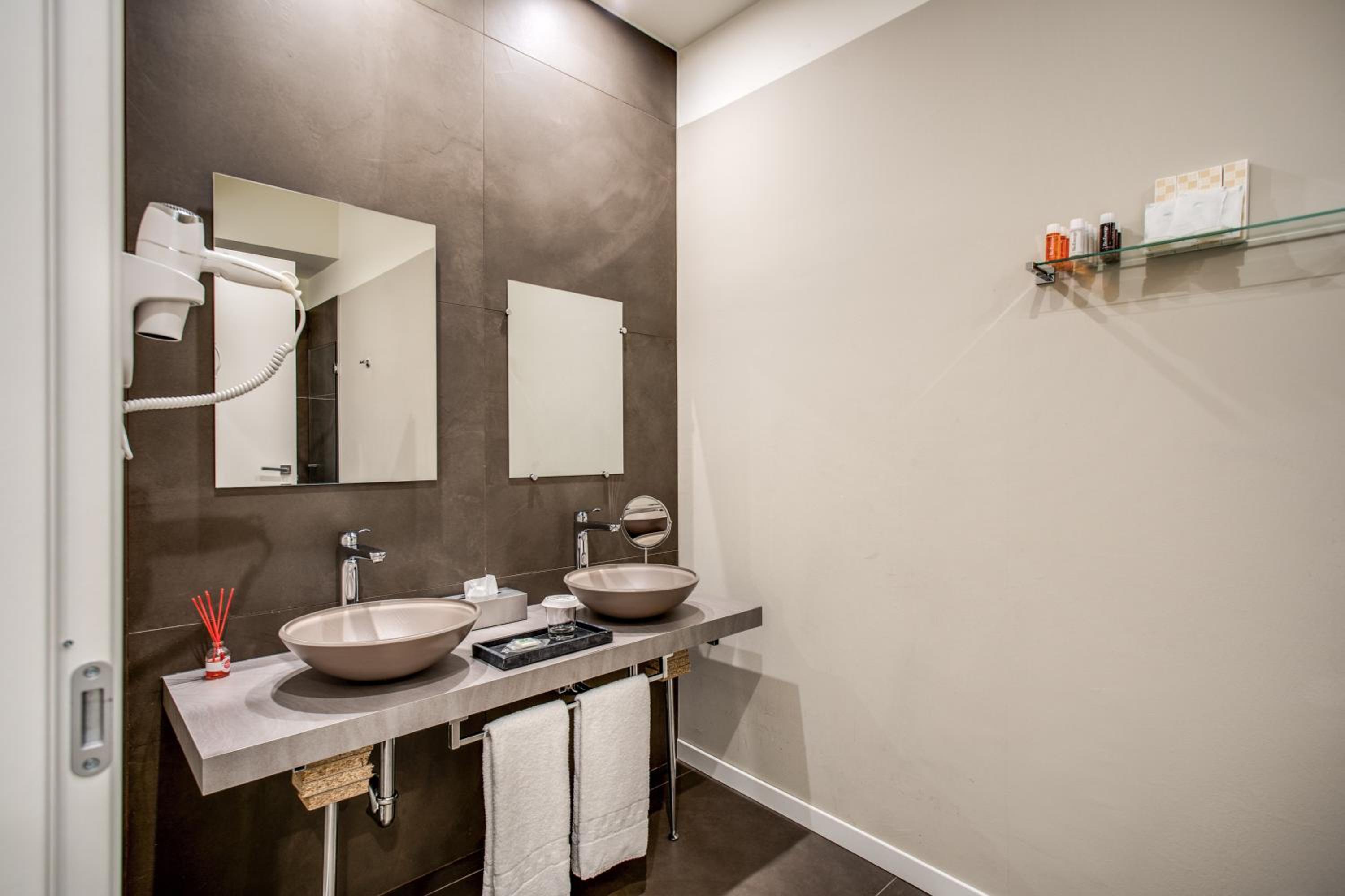 Suite Santa Tecla