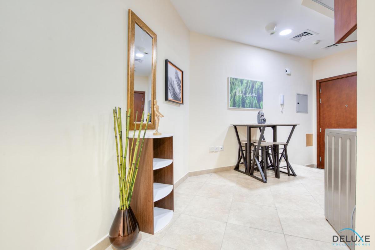 Spotless Studio in Dubai Gate 2 JLT by Deluxe Holiday Homes