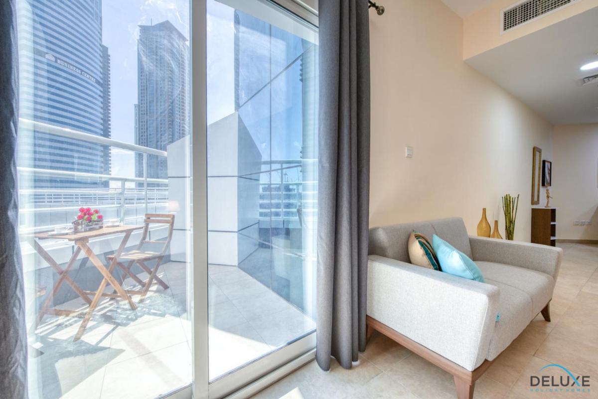 Spotless Studio in Dubai Gate 2 JLT by Deluxe Holiday Homes