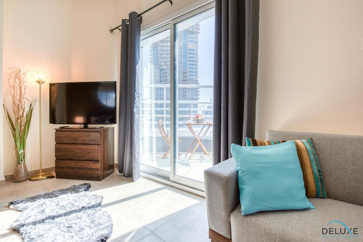 Spotless Studio in Dubai Gate 2 JLT by Deluxe Holiday Homes