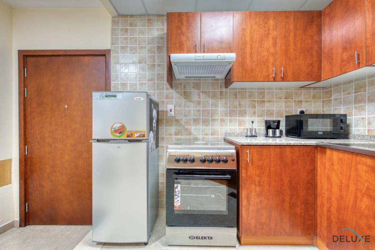 Spotless Studio in Dubai Gate 2 JLT by Deluxe Holiday Homes
