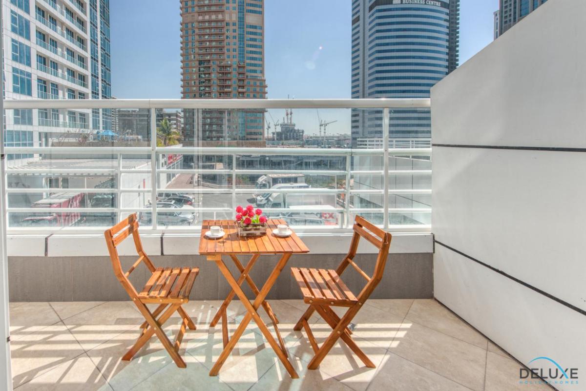 Spotless Studio in Dubai Gate 2 JLT by Deluxe Holiday Homes