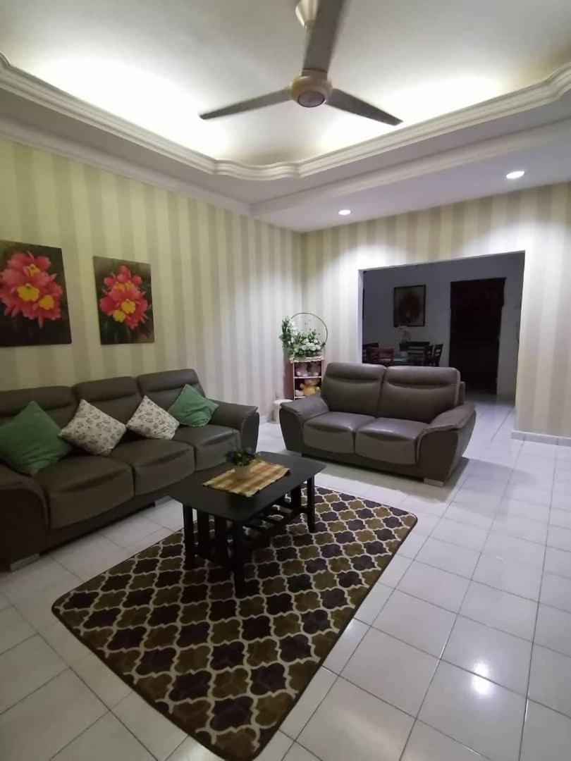 Orked Aeridina Homestay Puchong photo 1