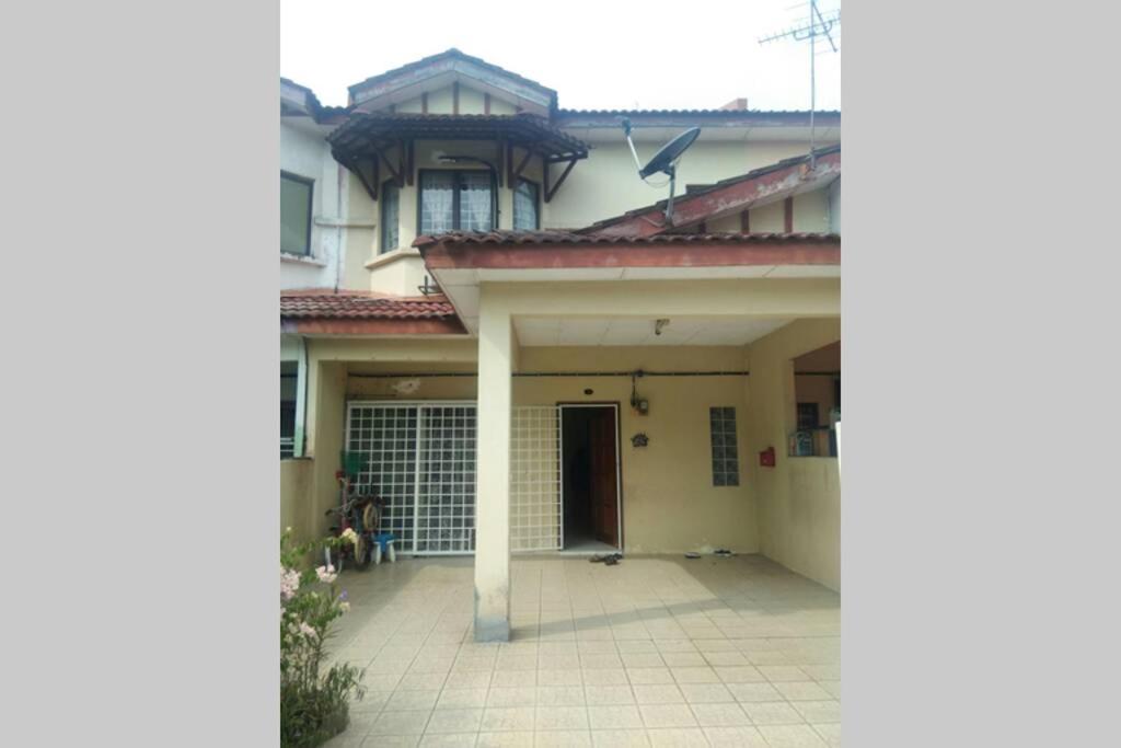 Orked Aeridina Homestay Puchong photo 7