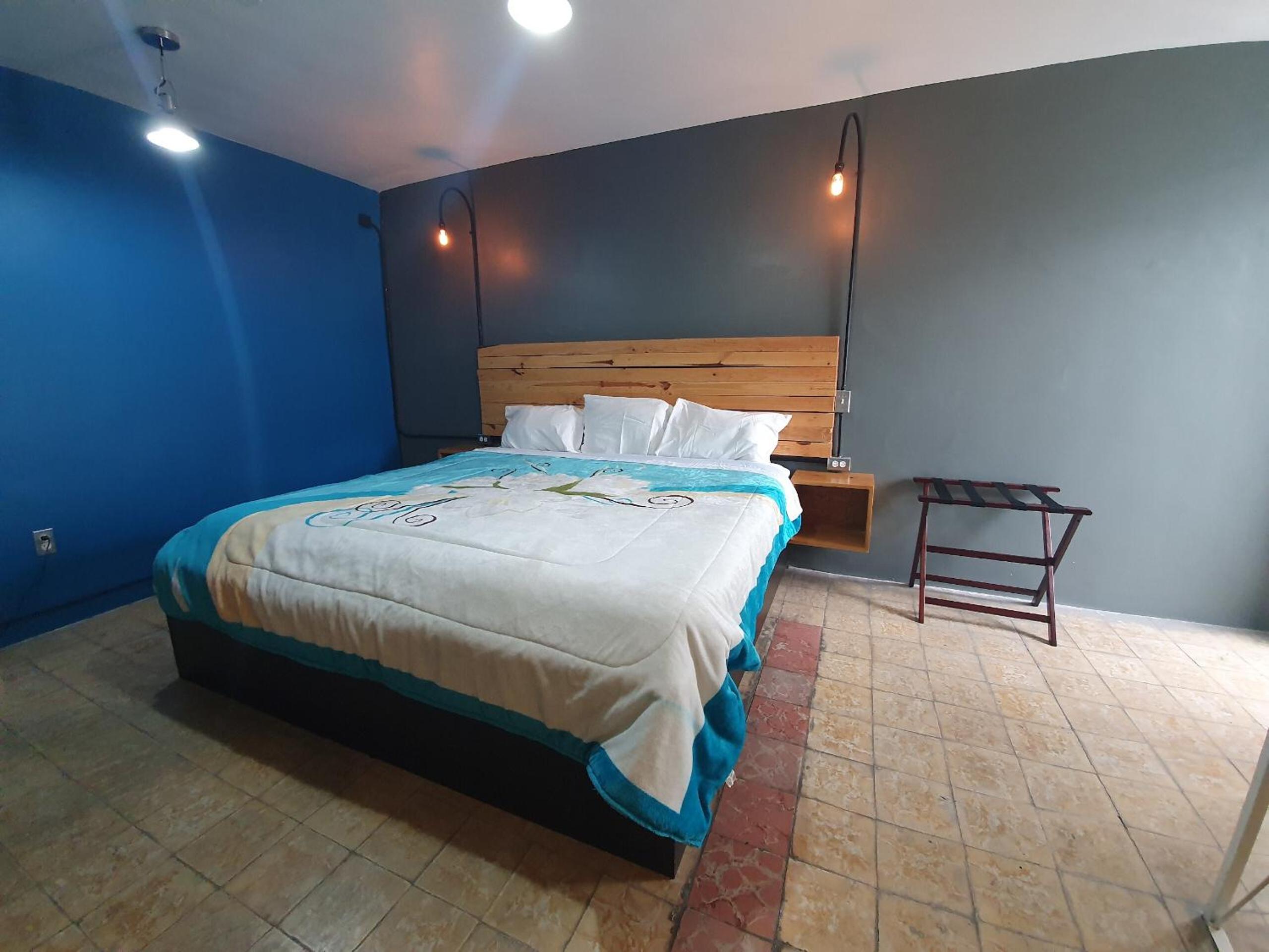 Hostalgia Casa Zul