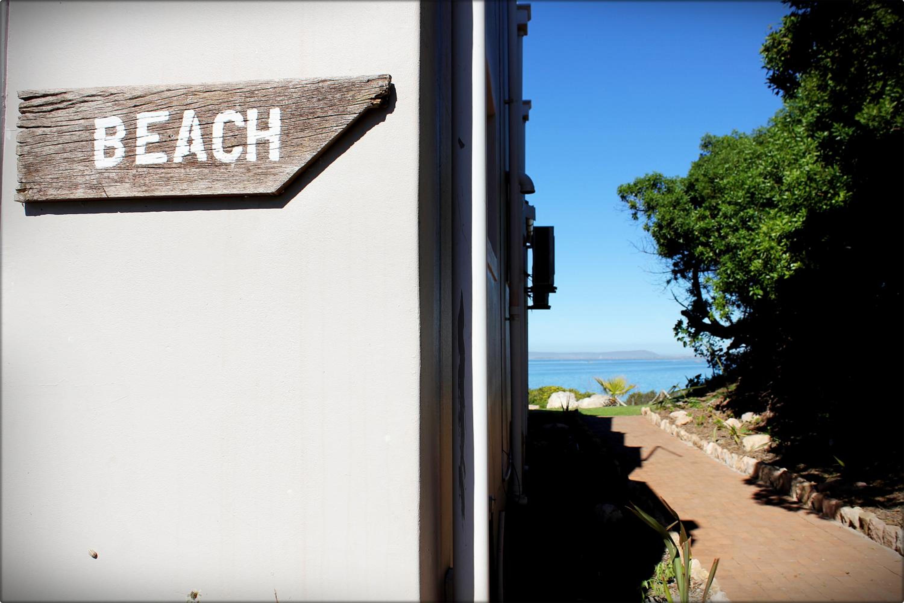 Blue Bay Lodge