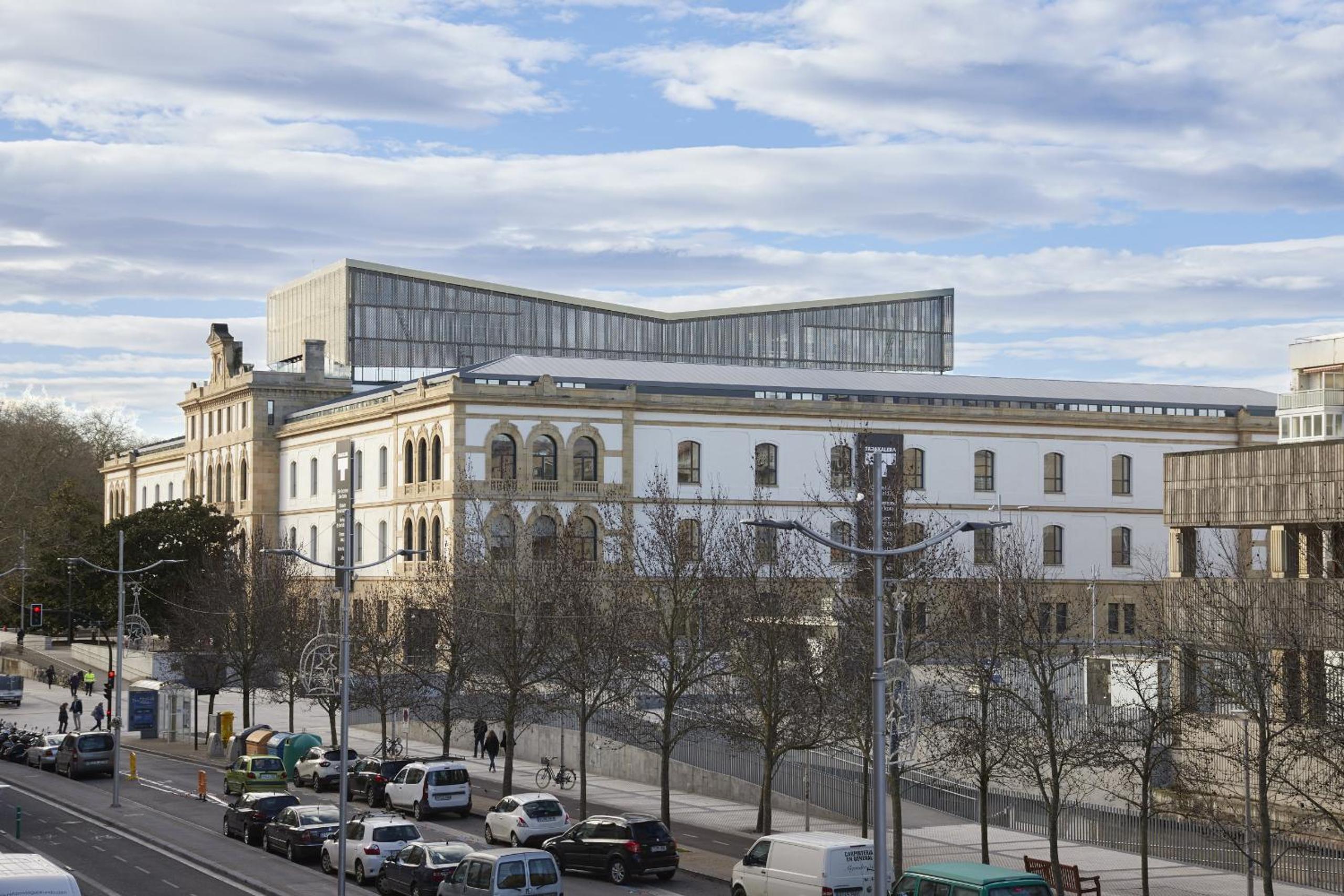 Always Easy I Tabakalera