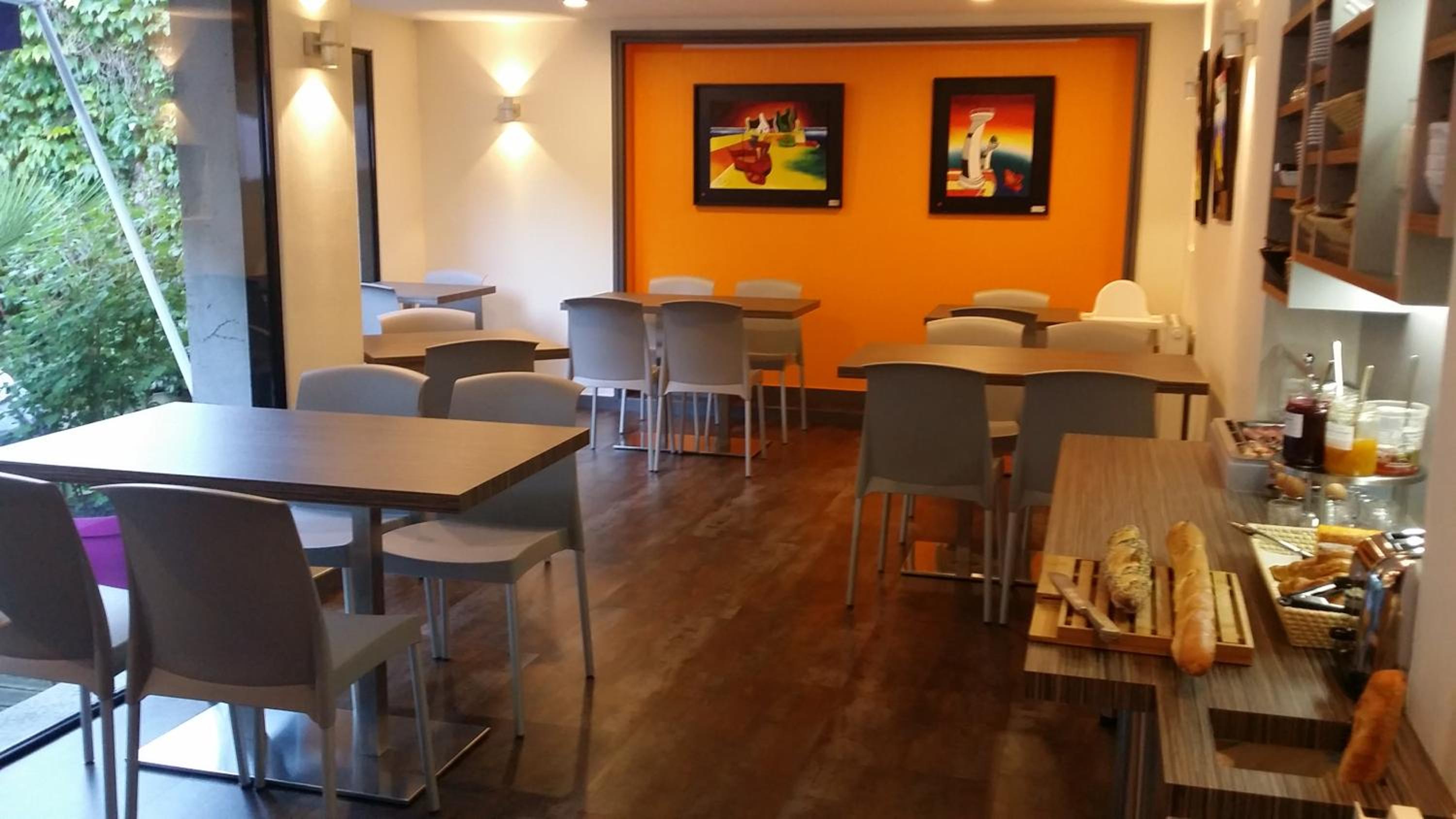 Food & Beverage