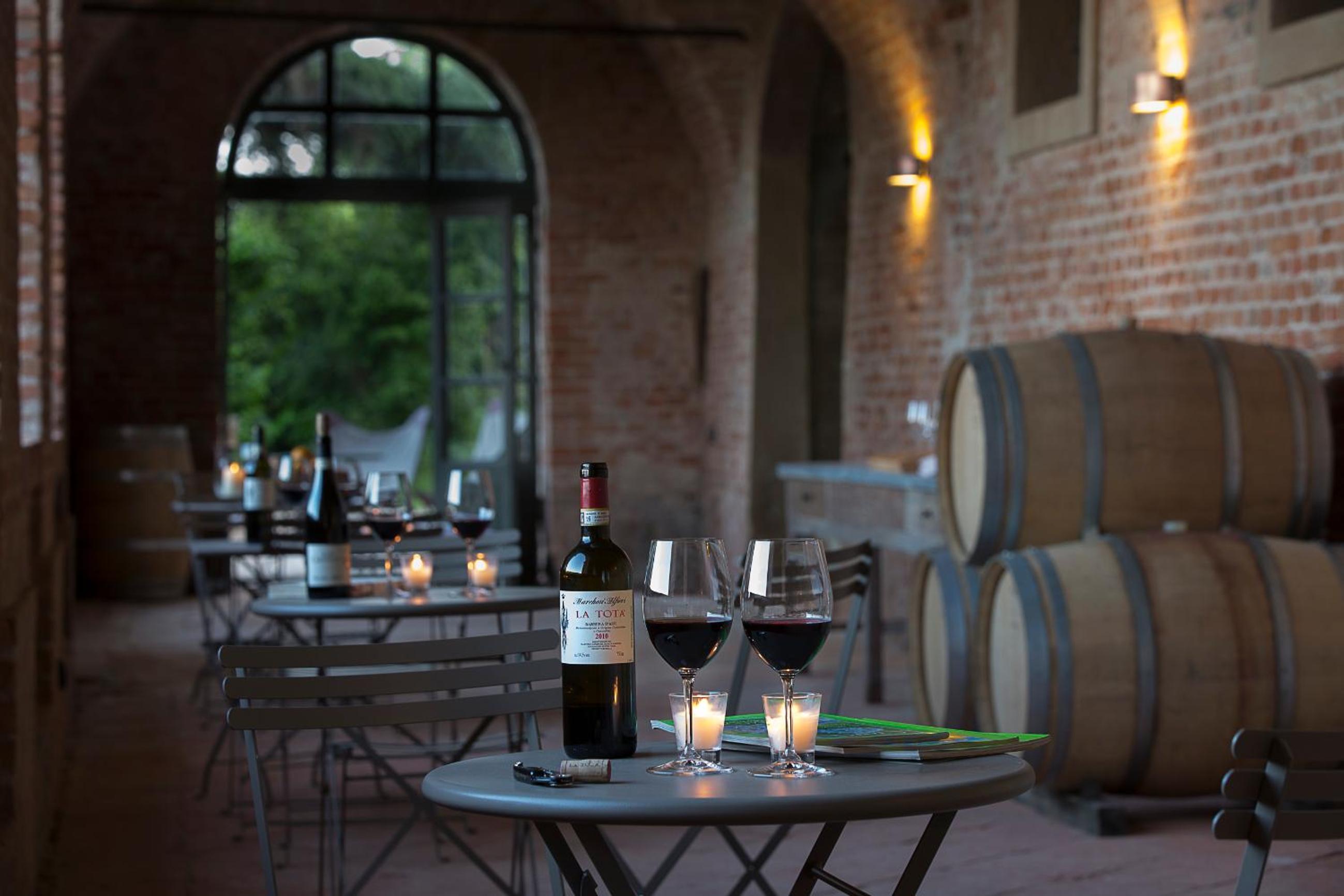 Marchesi Alfieri - Cantine e Ospitalità