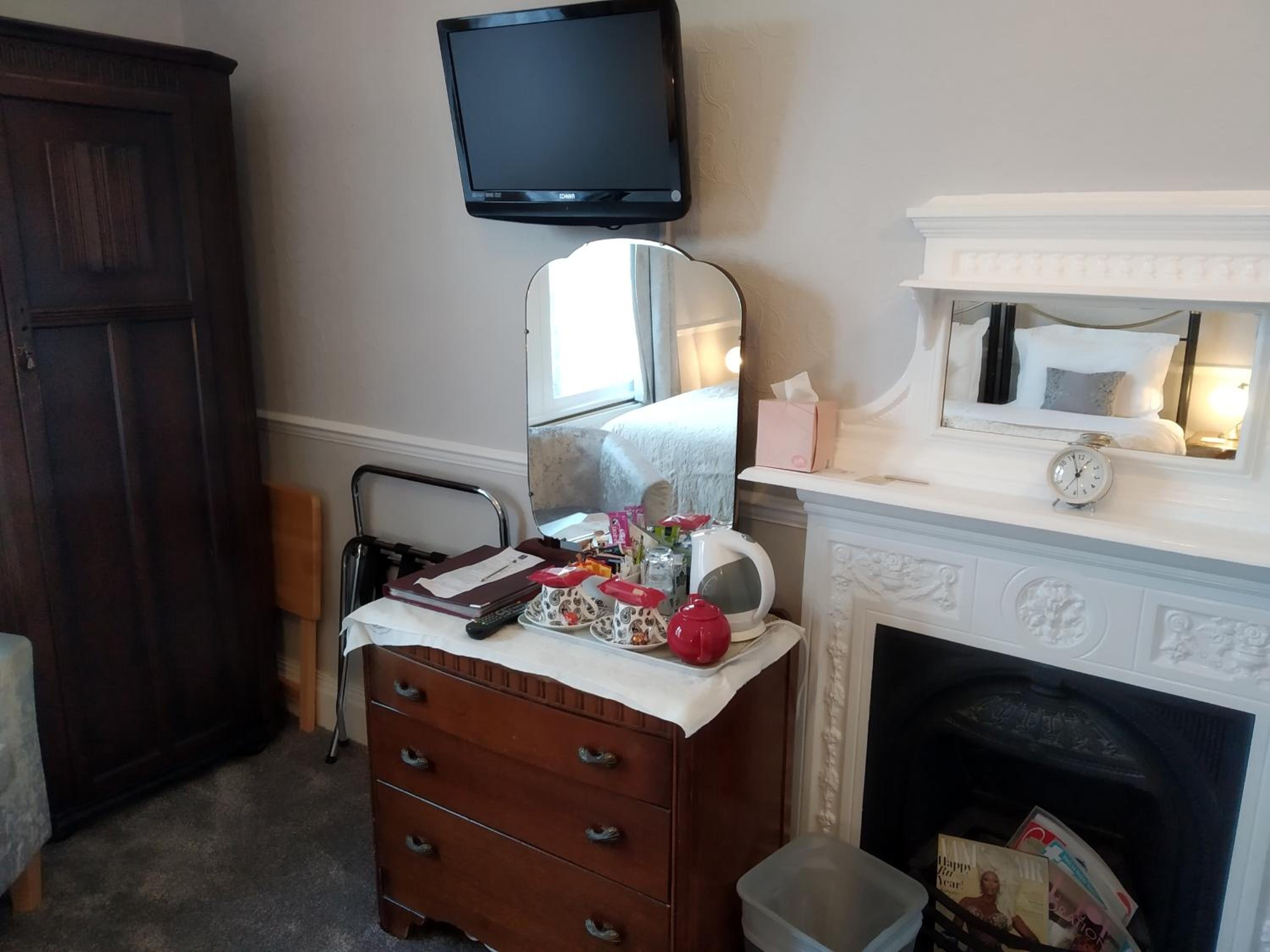 Anton Guest House Bed and Breakfast view 3