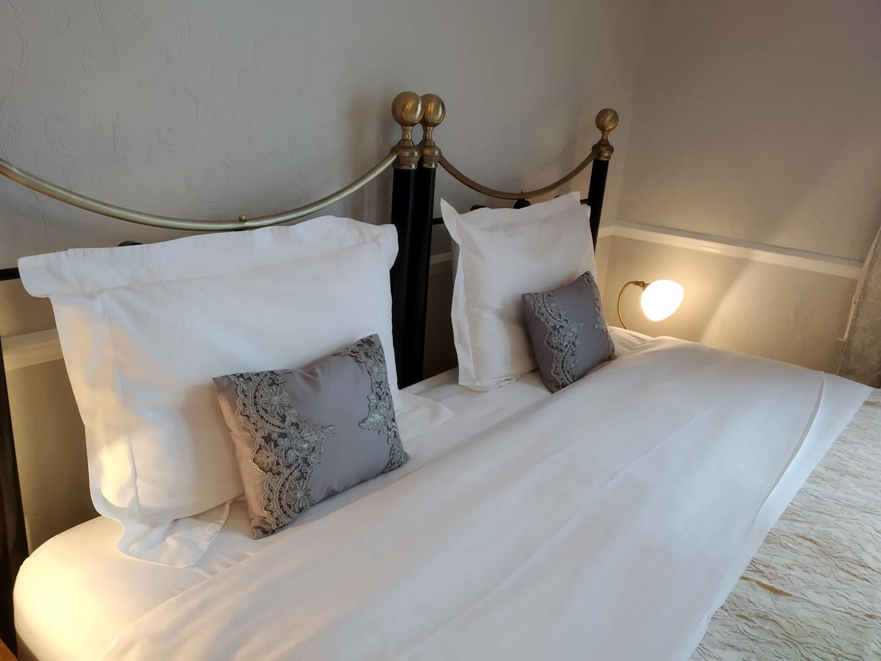 Anton Guest House Bed and Breakfast view 4