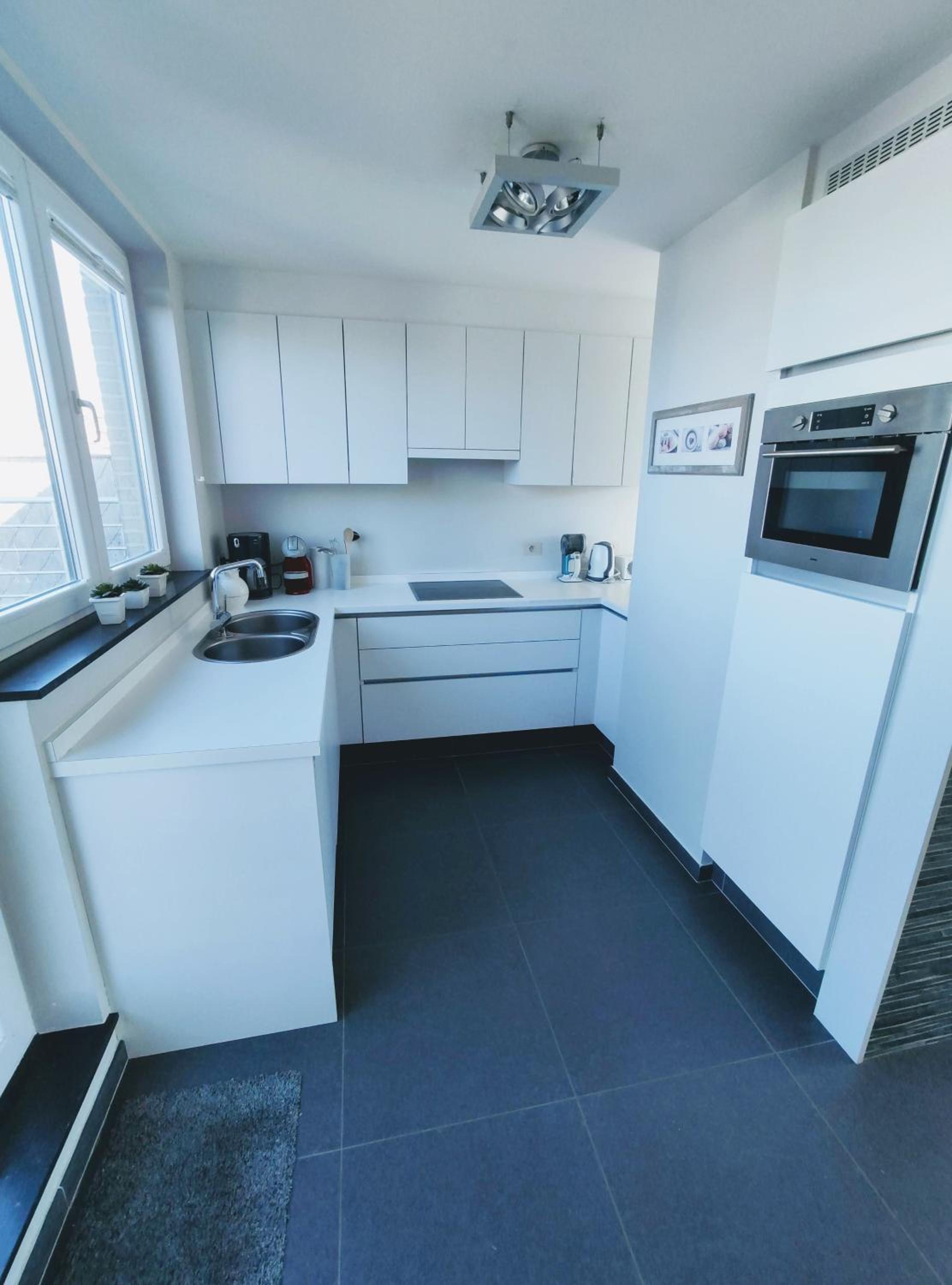 Penthouse met groot terras Oostende view 2