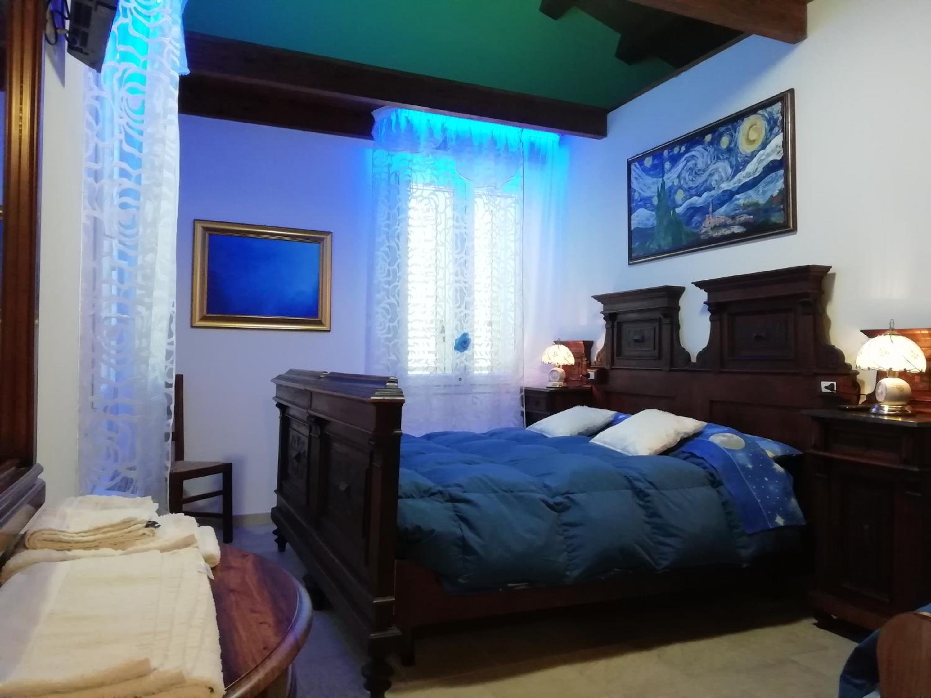 Le mille e una notte en Comacchio — hotel room
