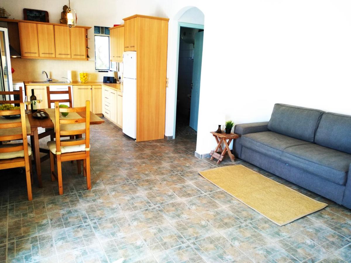 Alekos Beach Houses-Caretta photo 4