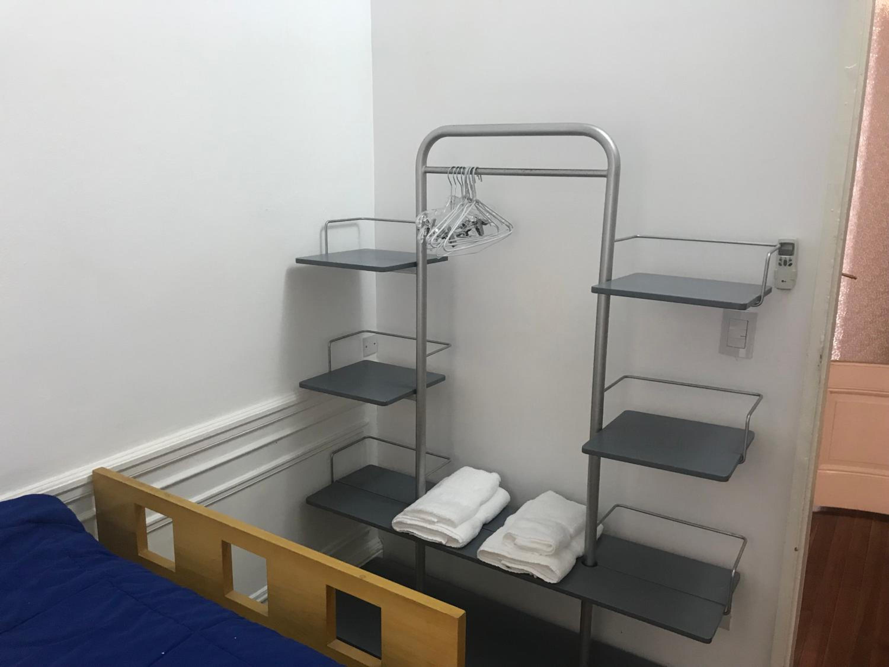 Spacious 2BR Historic Apartment Executive Ready Fast WiFi