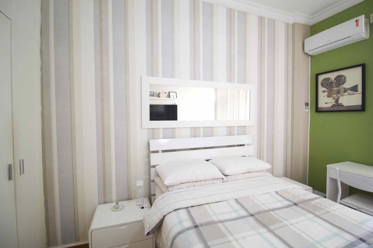 Pineapples VP601 - Apartamento em Ipanema na esquina de Farme de Amoedo